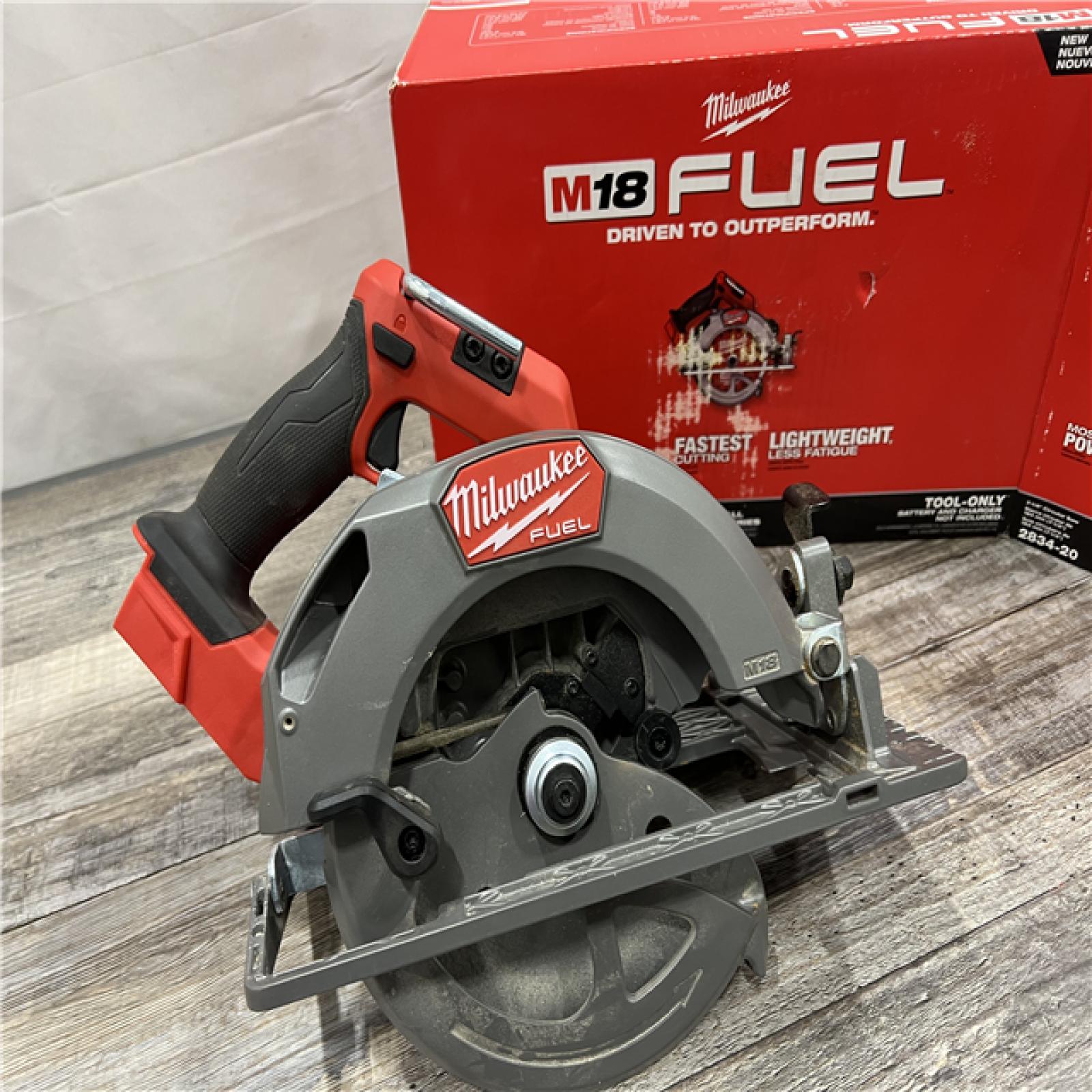 AS-IS Milwaukee M18 FUEL 18V Lithium-Ion Brushless Cordless 7-1/4 in. Circular Saw (Tool-Only)