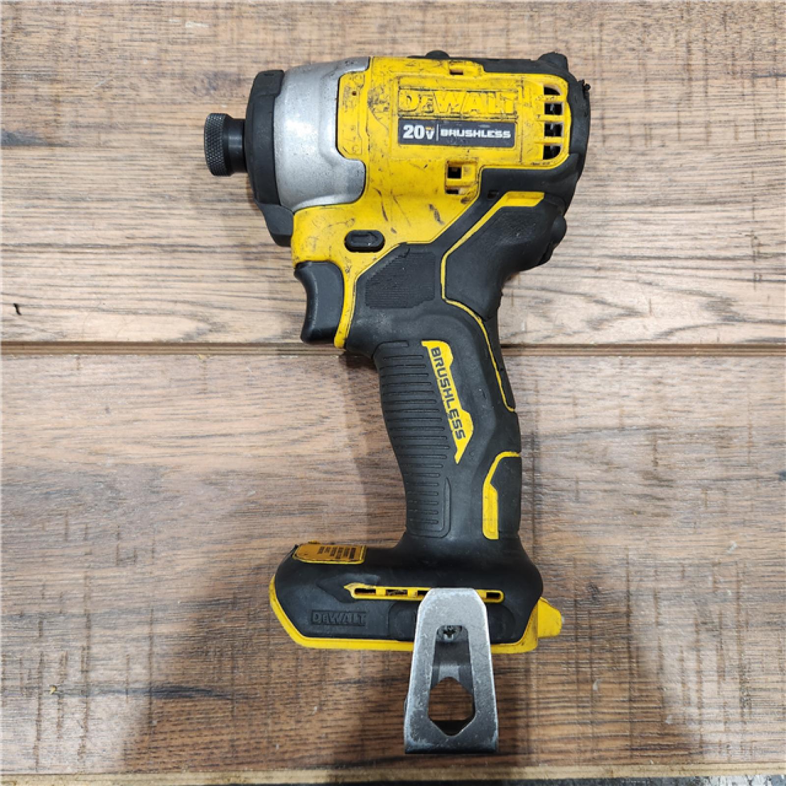 AS-IS DEWALT ATOMIC 20V MAX* Brushless Cordless Compact 1/4 in. Impact Driver Kit