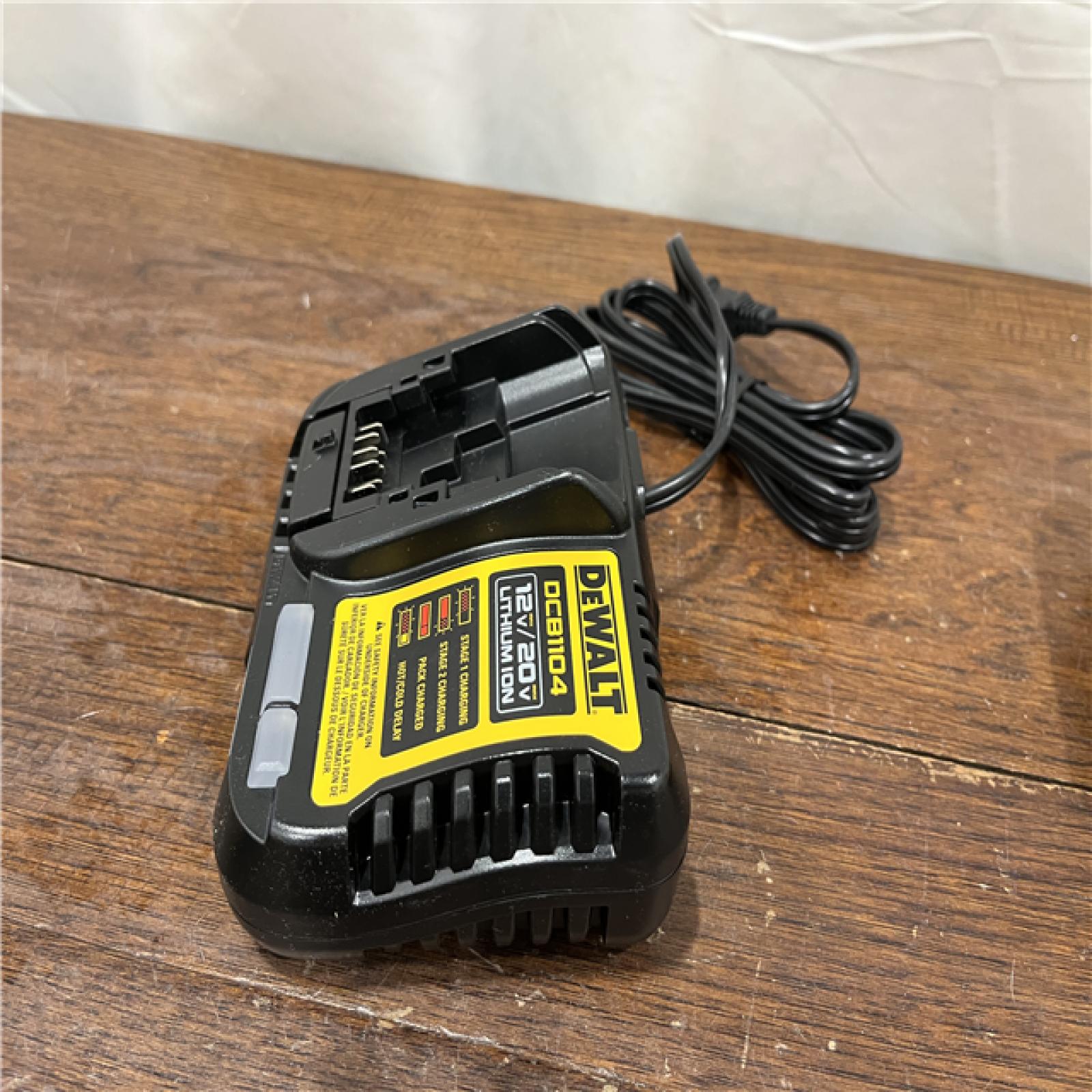 AS-ISDEWALT 20V MAX Lithium-Ion 6.0Ah and 4.0Ah Battery and Charger Starter Kit