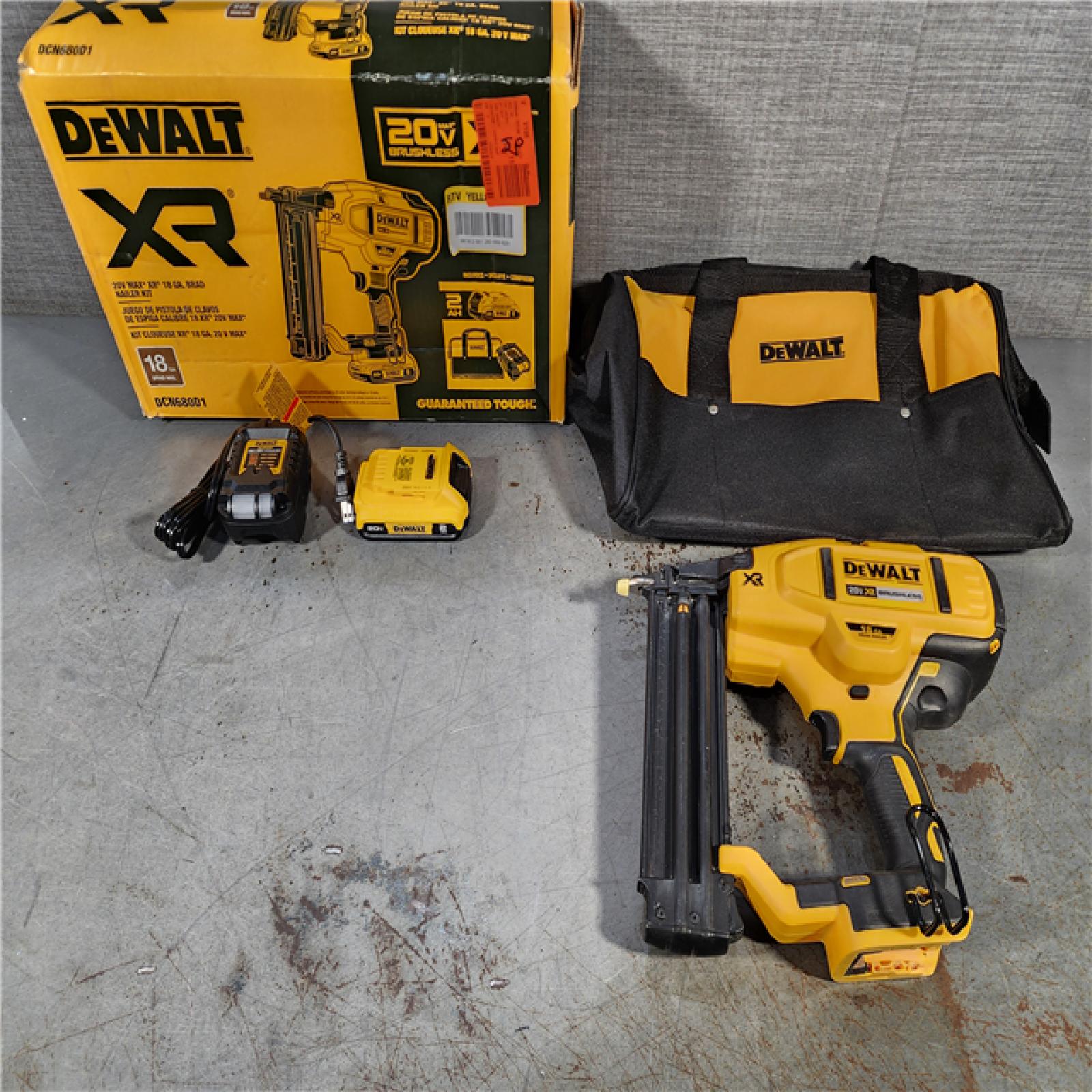 HOUSTON LOCATION - AS-IS DEWALT 20V MAX XR 18 Gauge Brad Nailer Kit