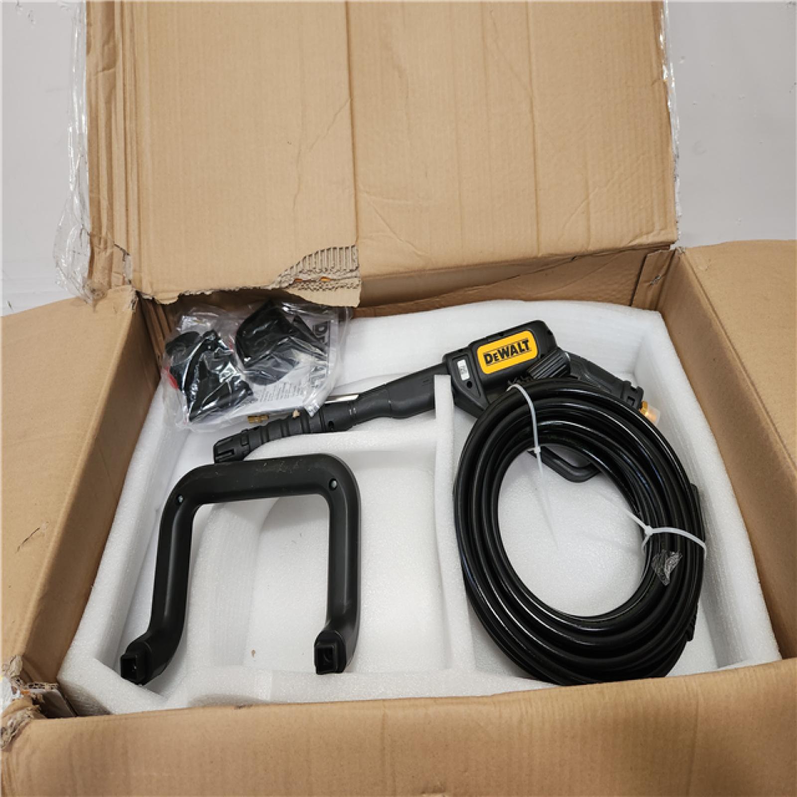 Phoenix Location DEWALT 2800 PSI 1.0 GPM Cold Water Electric Pressure Washer w/ Axial Pump