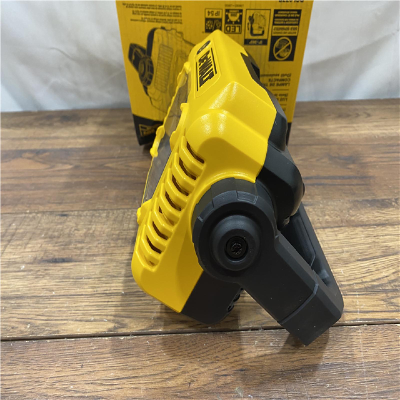 AS IS DeWalt 20-Volt MAX Compact Task Light (Tool Only)