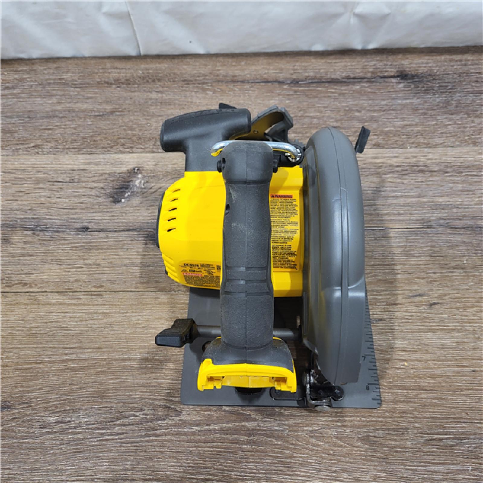 AS-IS DeWALT Flexvolt Max 7-1/4  60V Brushless Circular Saw DCS578B (Bare Tool)