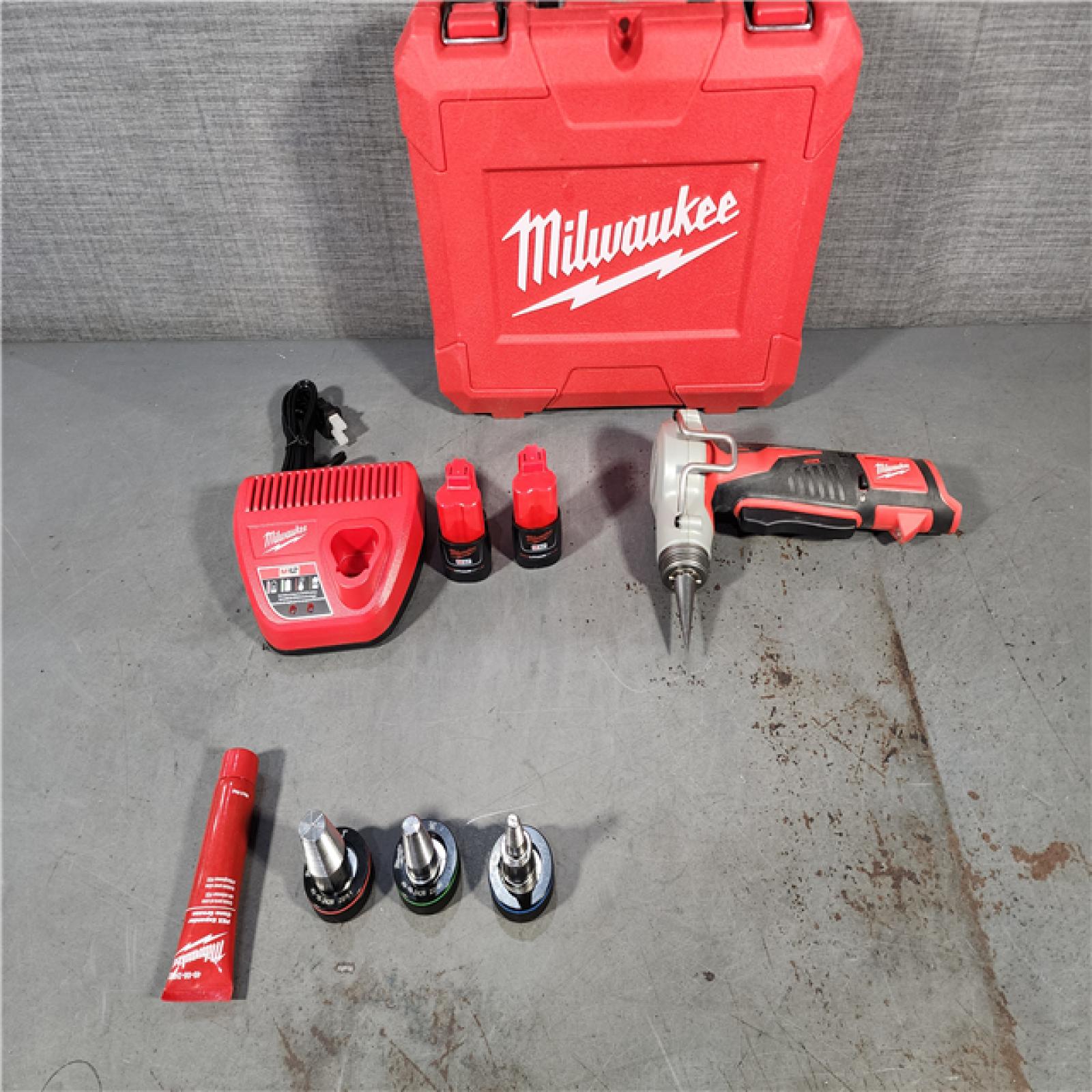 HOUSTON LOCATION - AS-IS M12 12-Volt Lithium-Ion Cordless PEX Expansion Tool Kit with (2) 1.5 Ah Batteries, (3) Expansion Heads and Hard Case