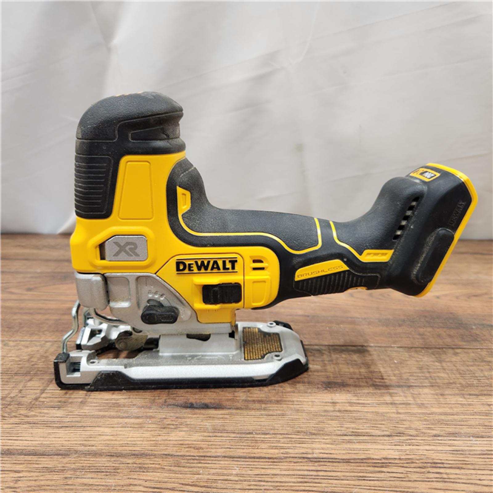 AS-IS DEWALT 20V MAX XR Cordless Barrel Grip Jigsaw (Tool Only)