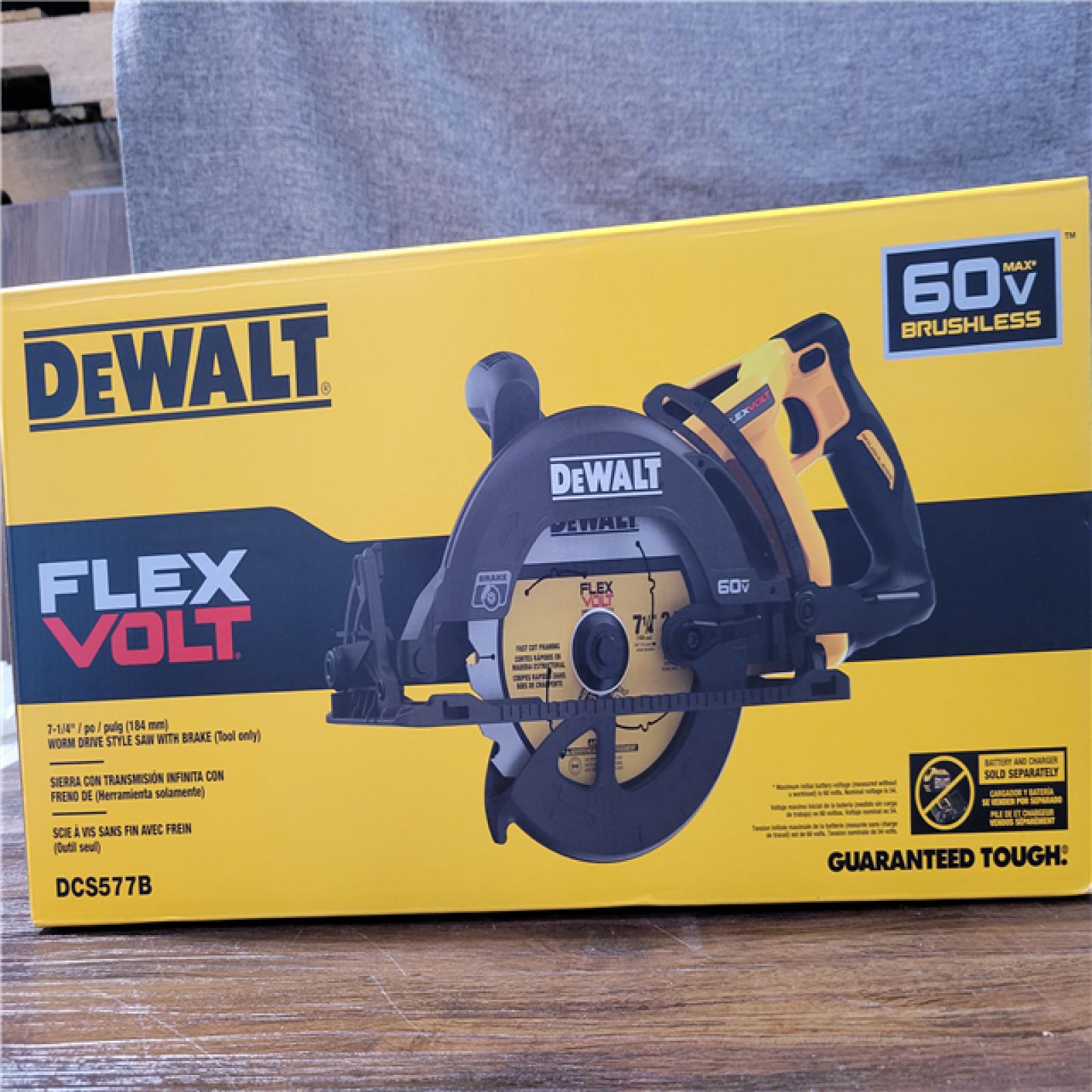 CALIFORNIA NEW DEWALT WORM DRIVE STYLE SAW WITH BRAKE(TOOL ONLY)