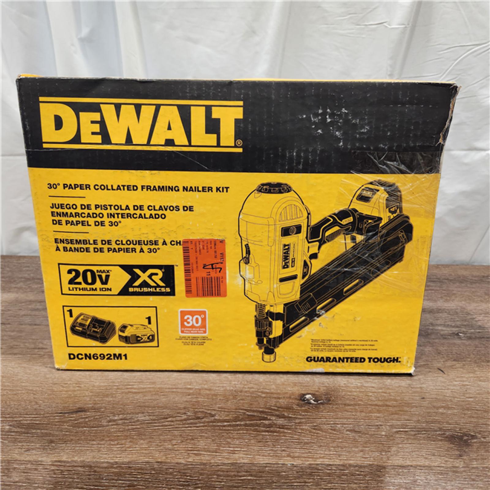 AS-IS DeWalt 20V MAX Brushless Cordless 2-Speed 30° Paper Collated Framing Nailer Kit