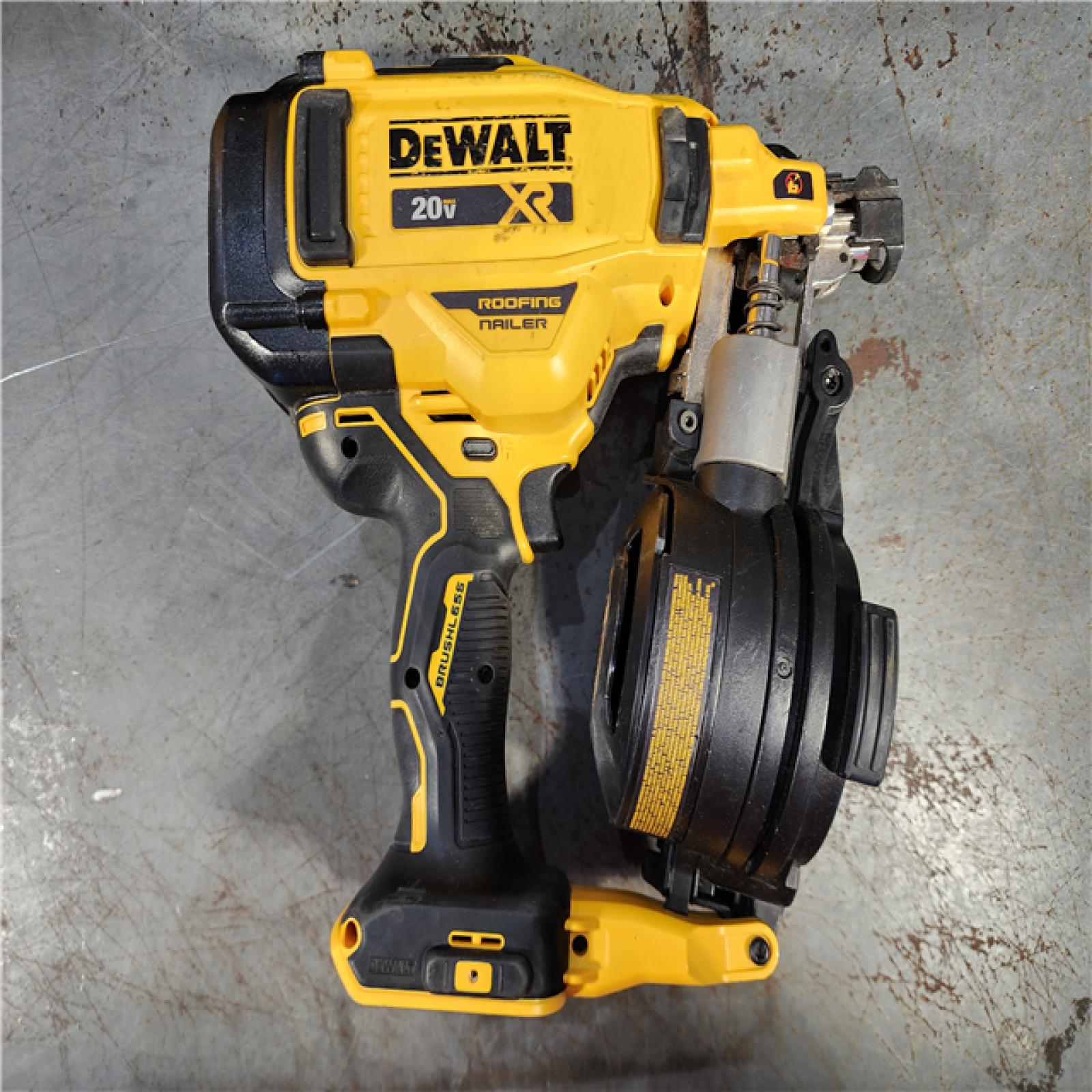 HOUSTON LOCATION - AS-IS DEWALT 2007898 Roofing Nailer Cordless