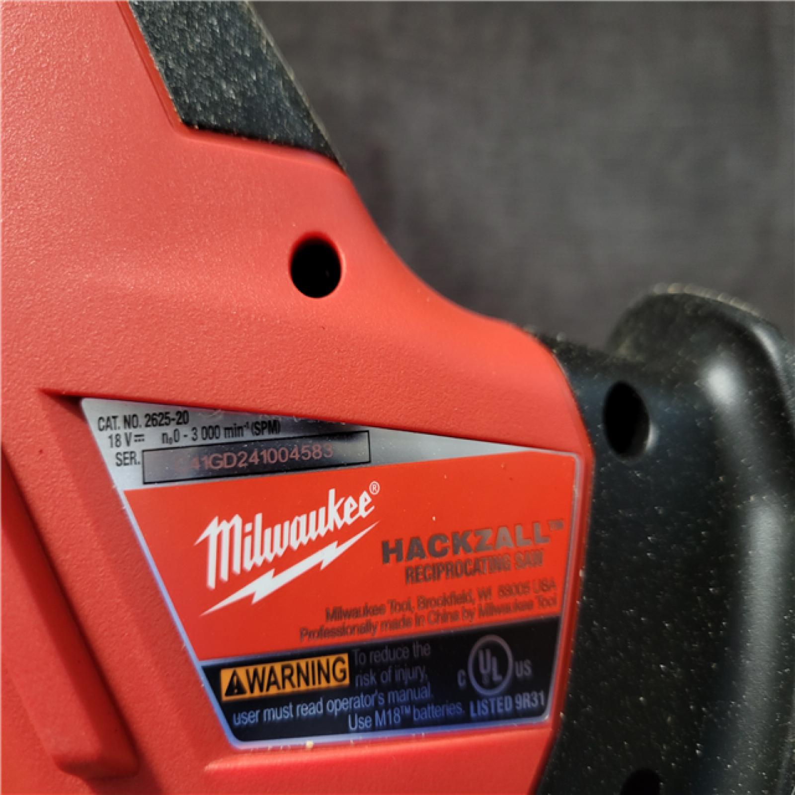 CALIFORNIA AS-IS MILWAUKEE M18 4-TOOL COMBO KIT(BATTERIES,CHARGER,AND BAG INCLUDED)