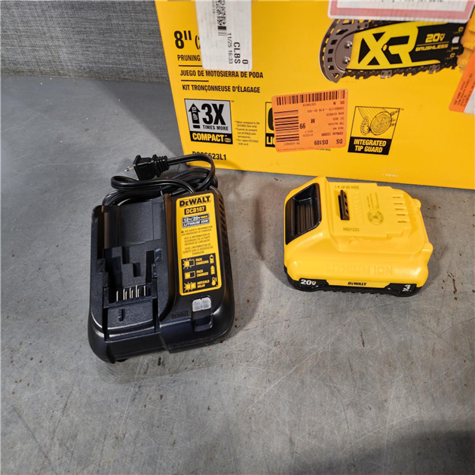 HOUSTON LOCATION - AS-IS Dewalt 20V Max 8  Pruning Chainsaw Brushless Cordless Kit