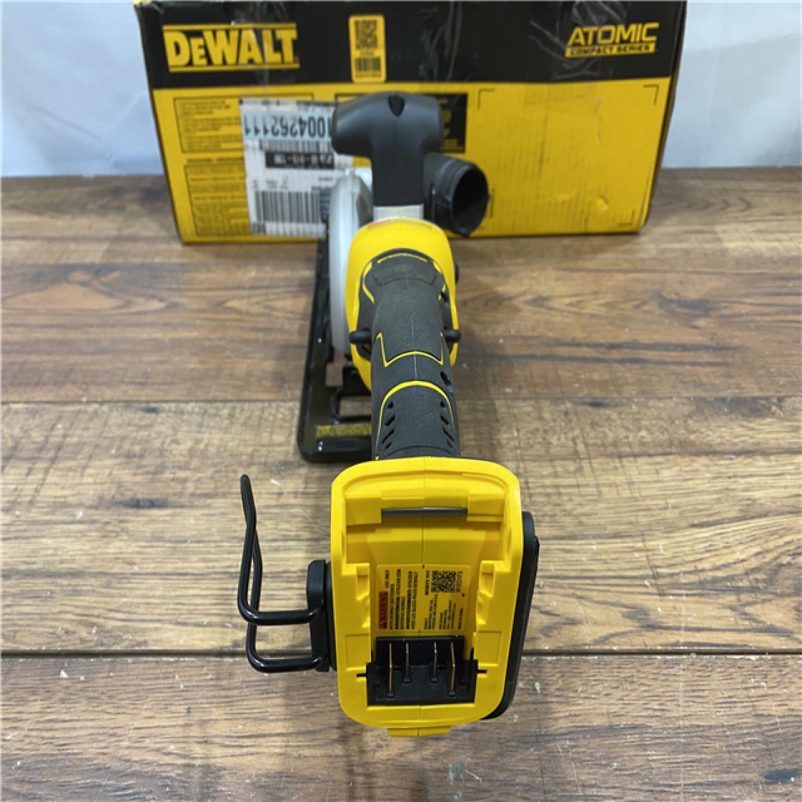 AS IS DEWALT ATOMIC 20V MAX Cordless Brushless 4-1/2 in. Circular Saw (Tool Only)