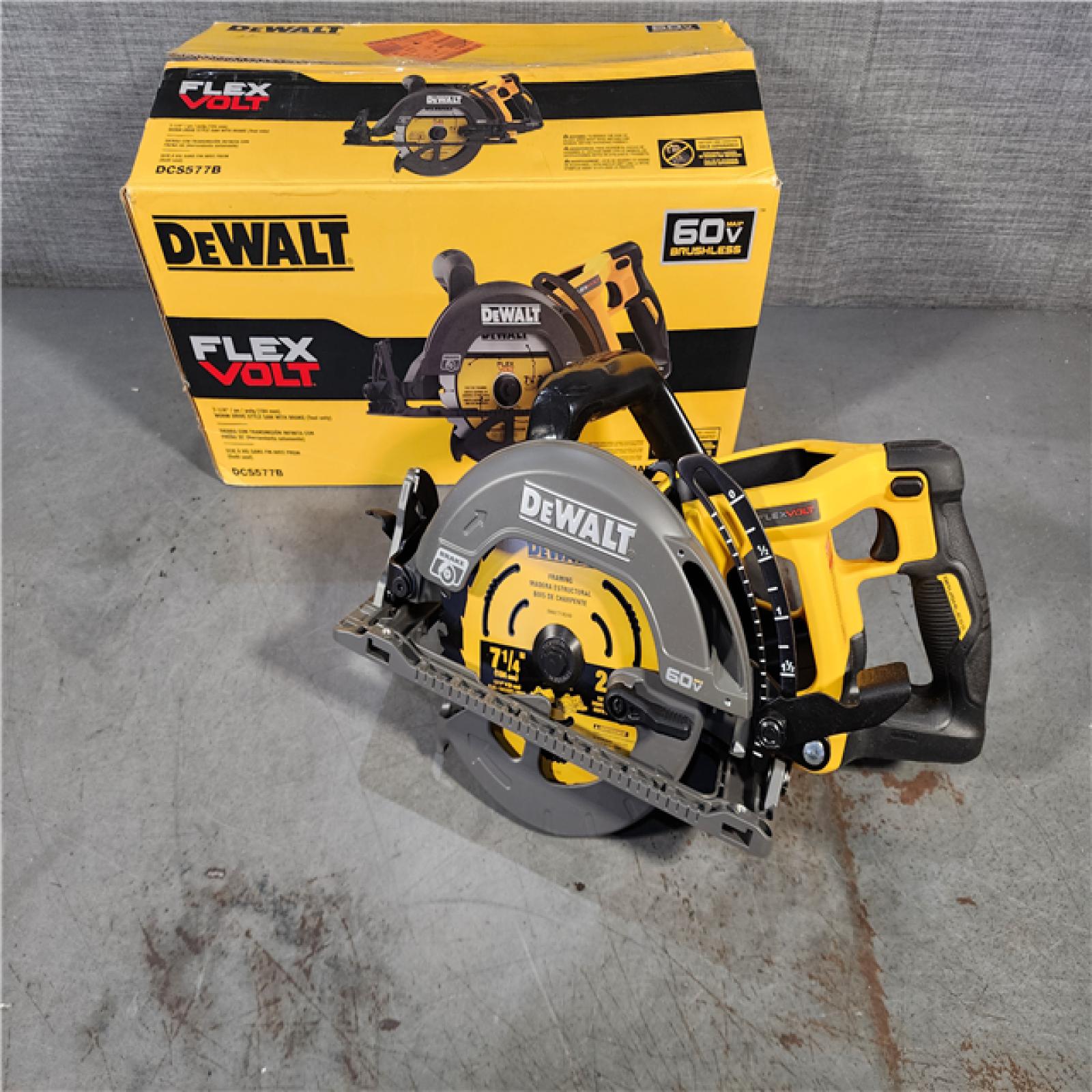 HOUSTON LOCATION - AS-IS (APPEARS LIKE NEW) DEWALT FLEXVOLT 60V MAX Cordless Brushless 7-1/4 in. Wormdrive Style Circular Saw (Tool Only)