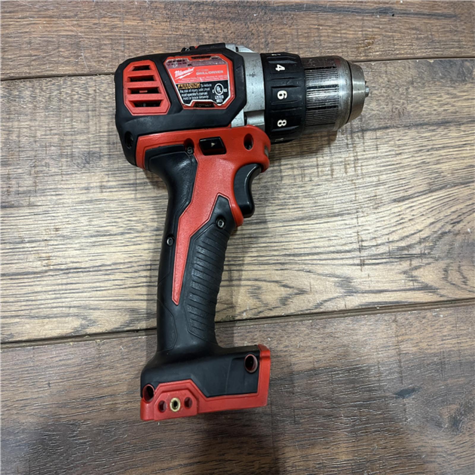 AS-IS Milwaukee M18 1/2 in. Cordless Brushless High Torque Impact Wrench Kit (Battery & Charger)