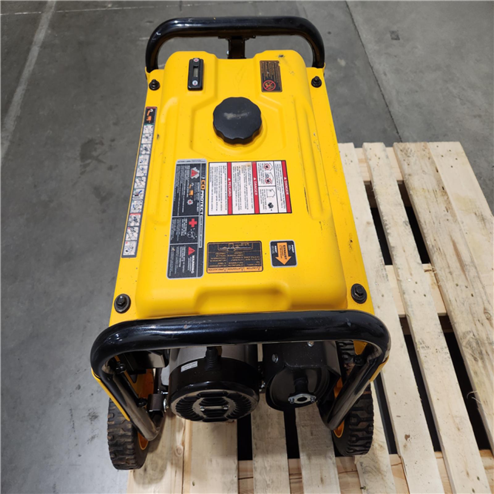 Dallas Location - As-Is DEWALT 4000-Watt Portable Generator