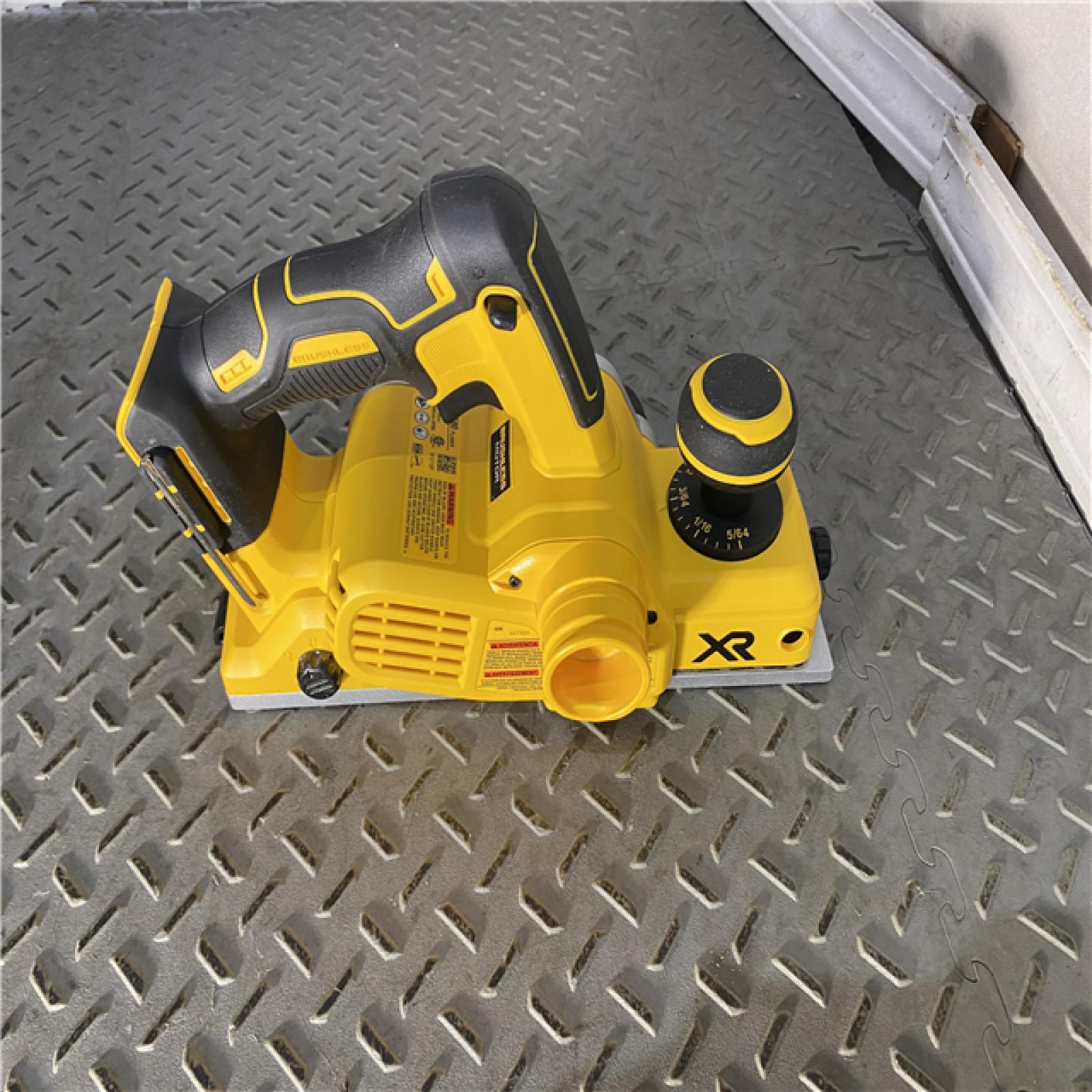 Houston location AS-IS DEWALT DCP580B 20V MAX Lithium Ion Brushless Planer