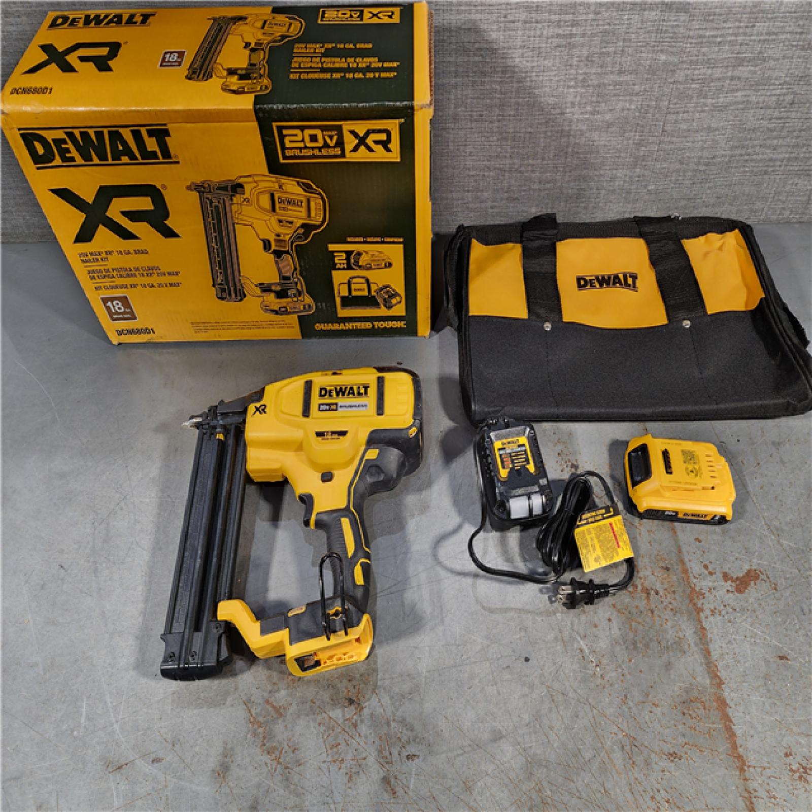 HOUSTON LOCATION - AS-IS DEWALT 20V MAX XR 18 Gauge Brad Nailer Kit