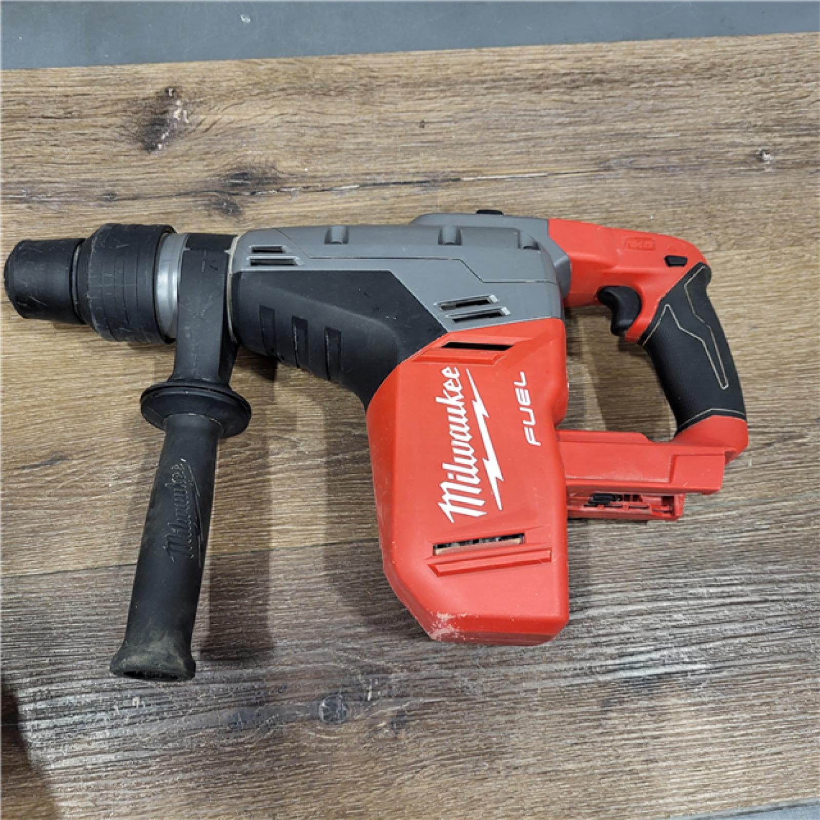 AS-IS M18 FUEL 18V Lithium-Ion Brushless Cordless 1-9/16 in. SDS-Max Rotary Hammer (Tool-Only)