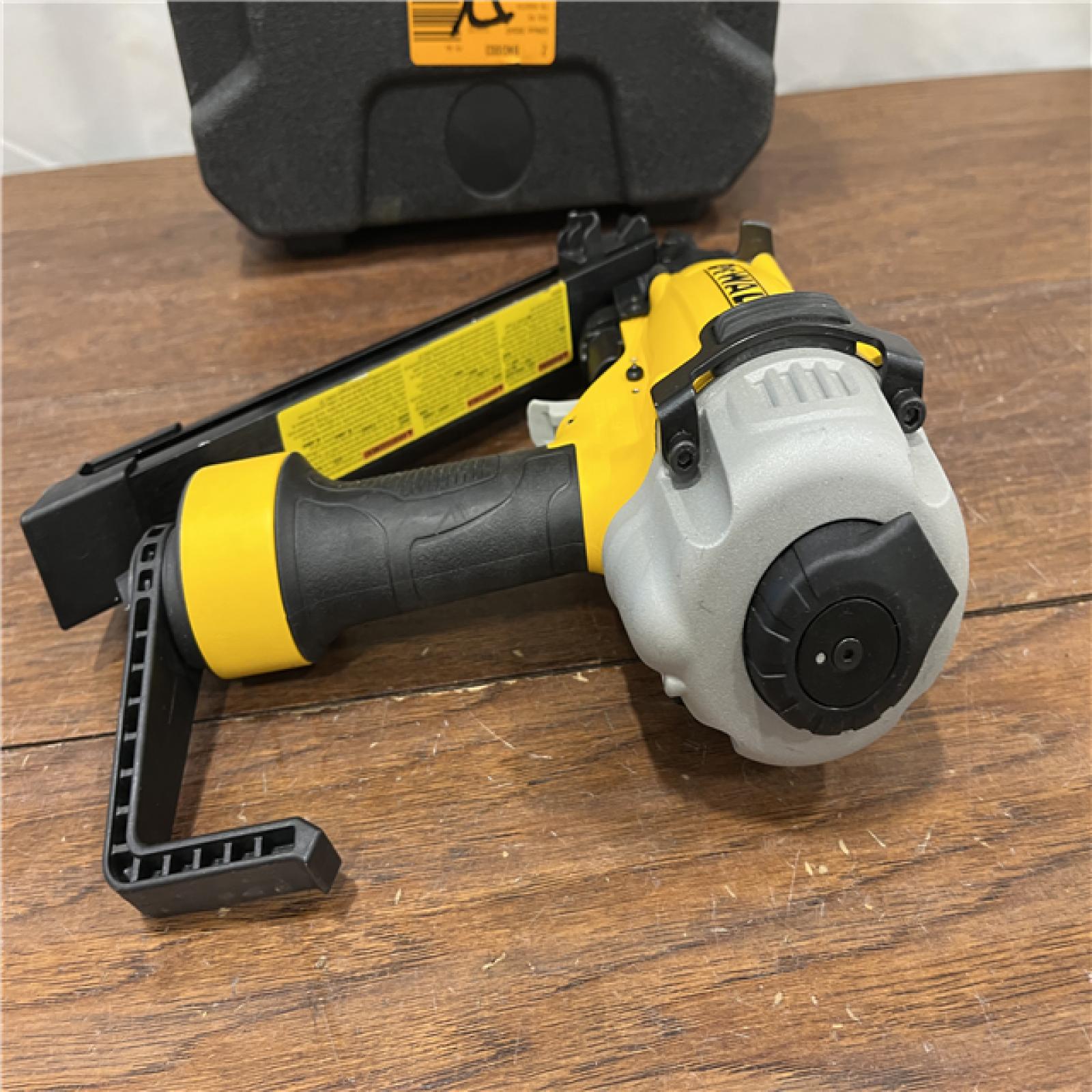 AS-ISDEWALT 35-Degree Pneumatic Metal Connector Nailer