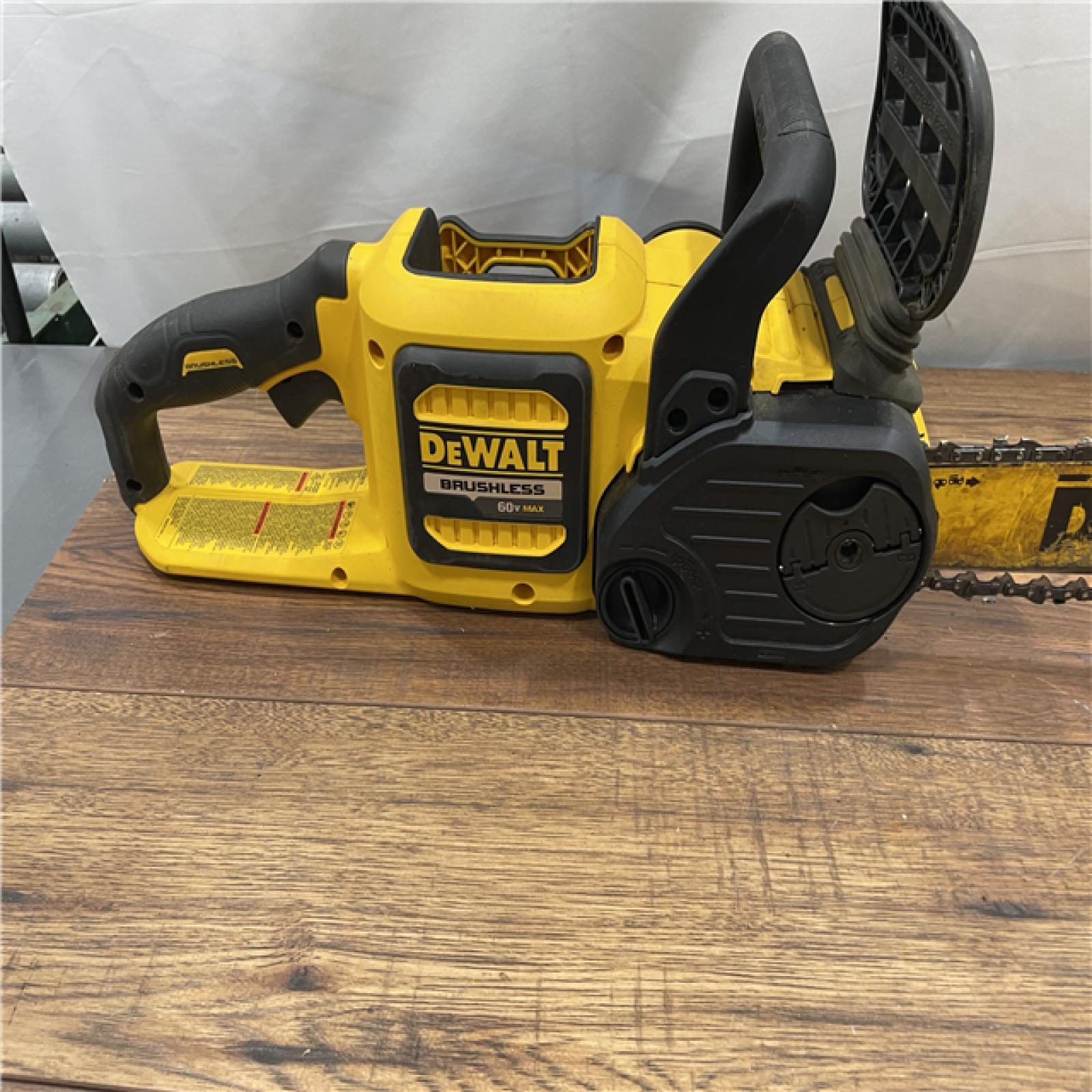 AS-IS DEWALT FLEXVOLT 60V MAX 16in. Brushless Cordless Battery Powered Chainsaw Kit