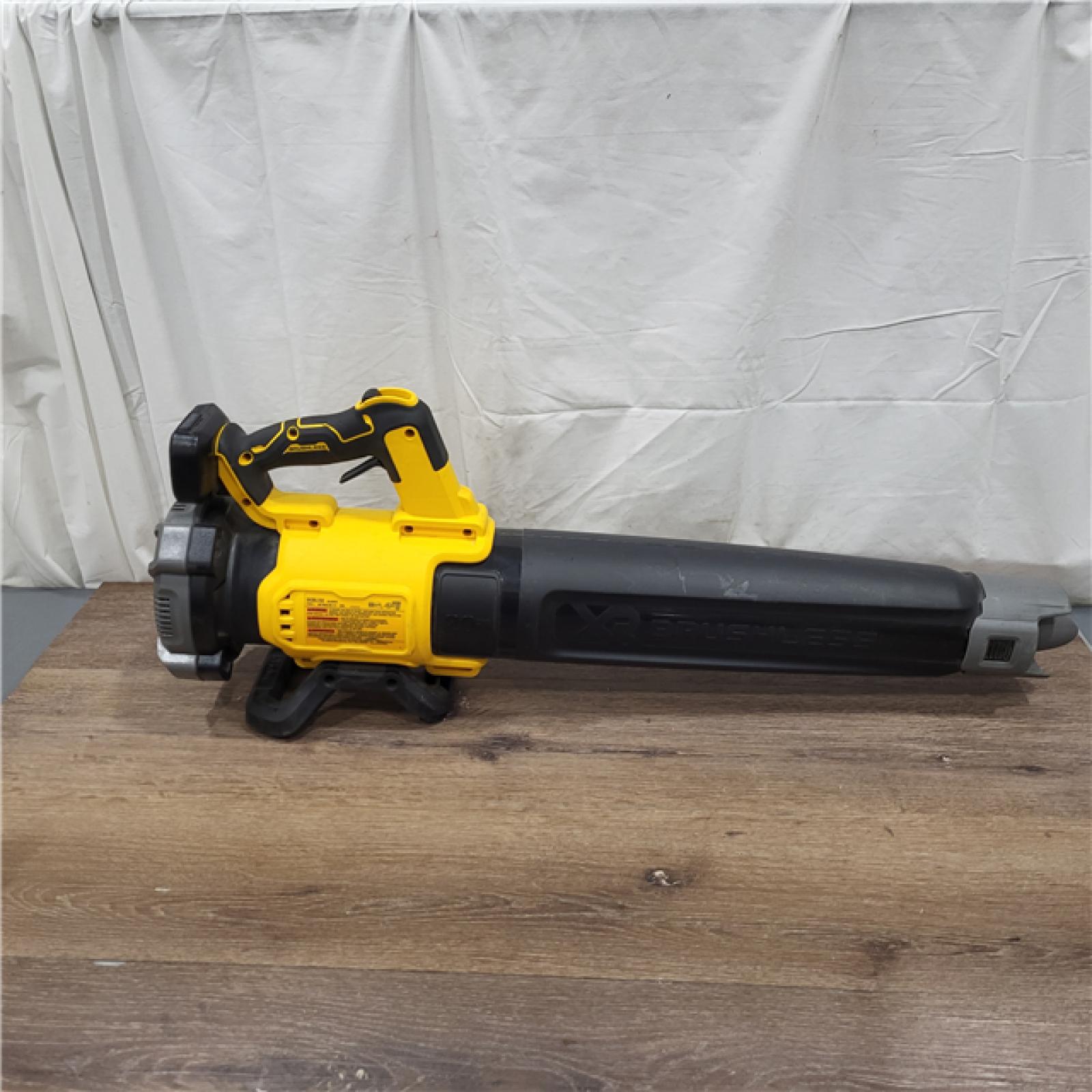 AS-IS DEWALT 20V MAX 125 MPH 450 CFM Brushless Cordless Battery Powered Blower (Tool Only)