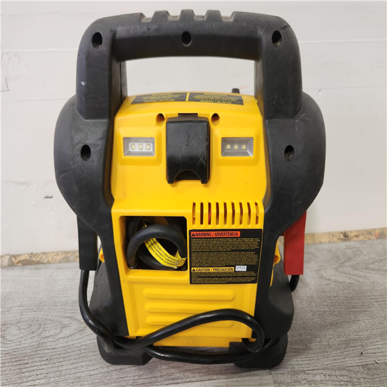 Phoenix Location DEWALT 1600 Peak Amp Jump Starter with Digital Compressor and USB Power Bank