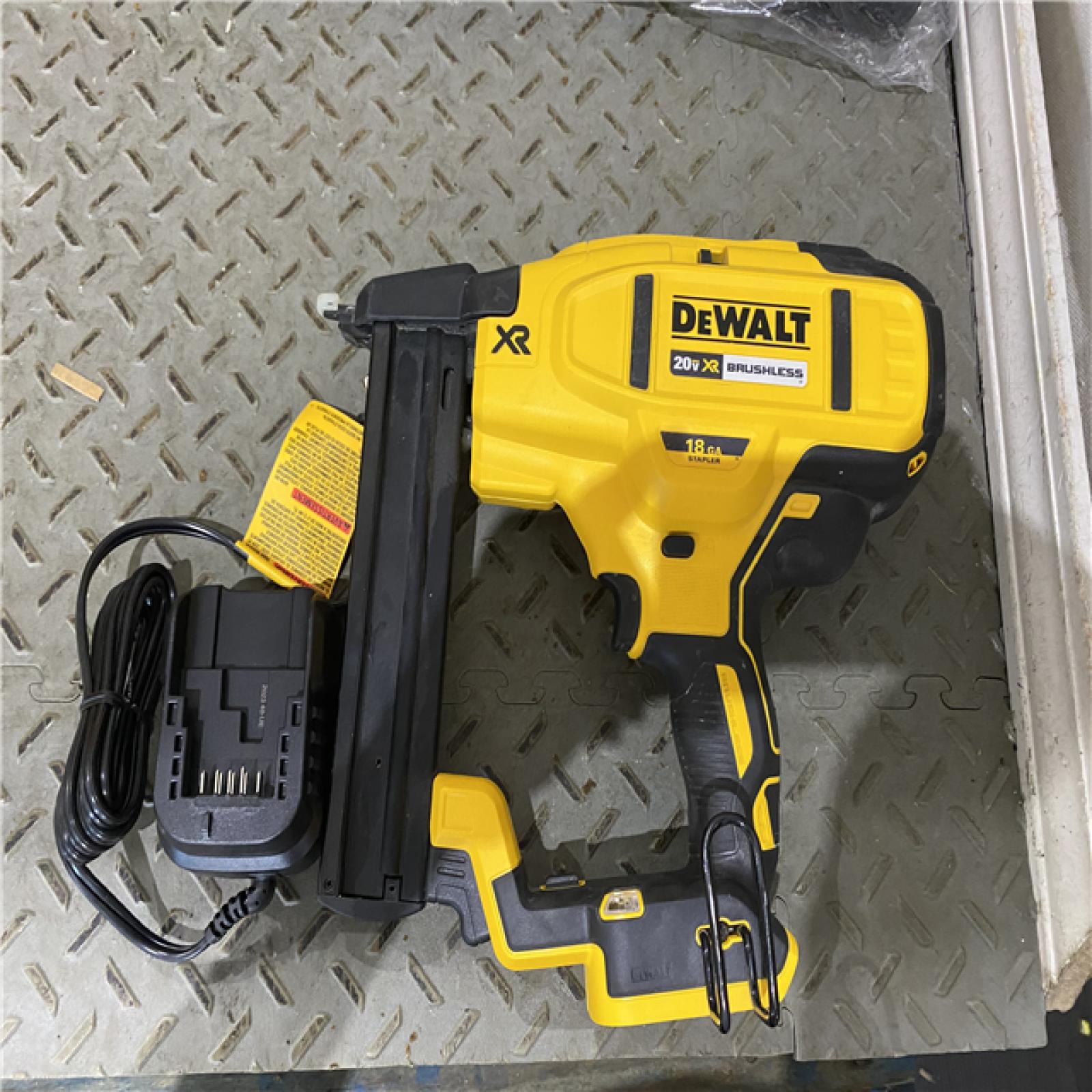 Houston location AS-IS DEWALT 20V MAX XR 18 Gauge Brad Nailer Kit ONLY CHARHER