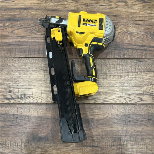 AS-IS DEWALT 20V MAX* 21 Degree Plastic Collated Cordless Framing Nailer with Two 4Ah Lithium Ion Batteries, Charger, and Kit Bag ( TOOL ONLY )