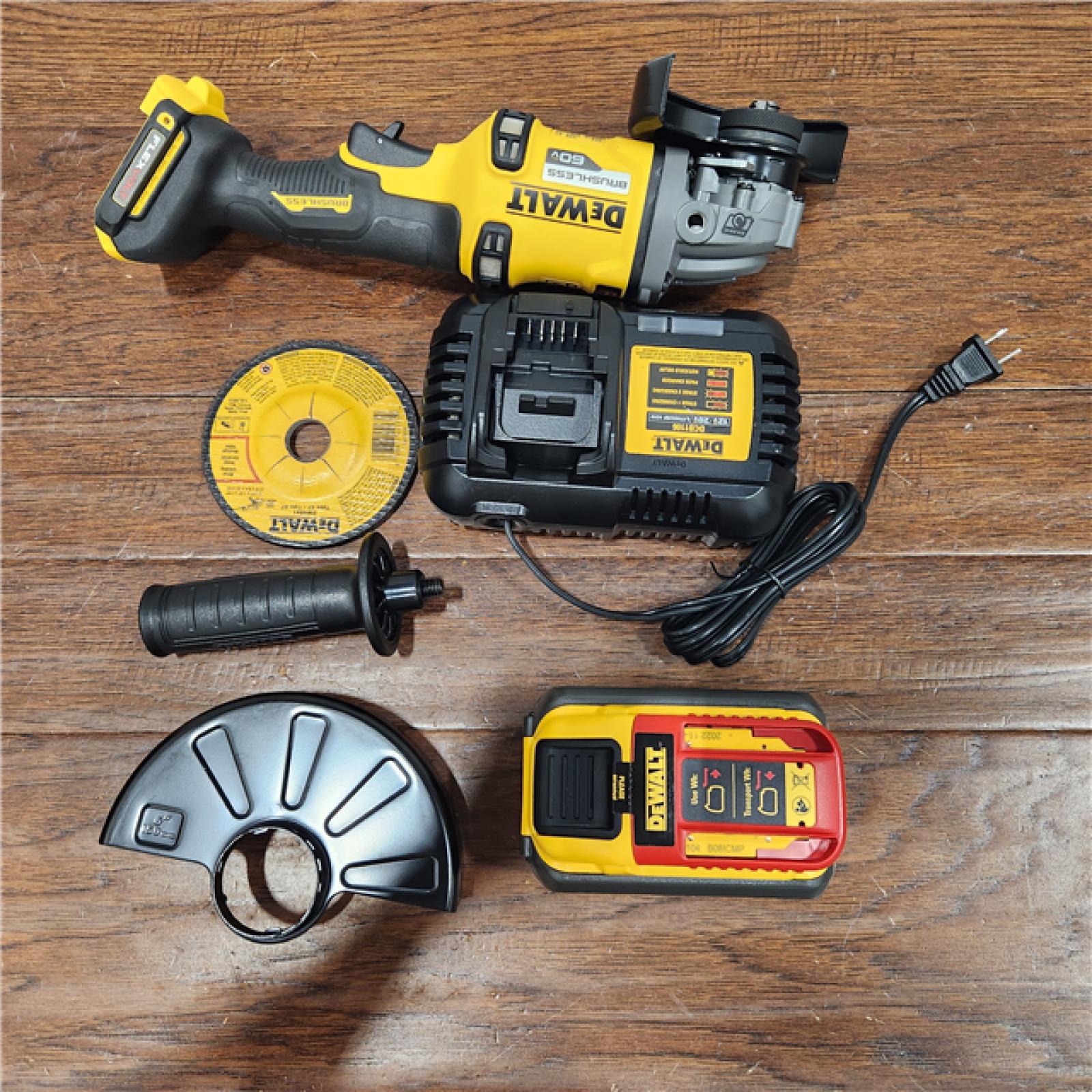 NEW FLEXVOLT 60-Volt MAX Brushless 4-1/2 in. - 6 in. Cordless Grinder with Kickback Brake Kit (D)