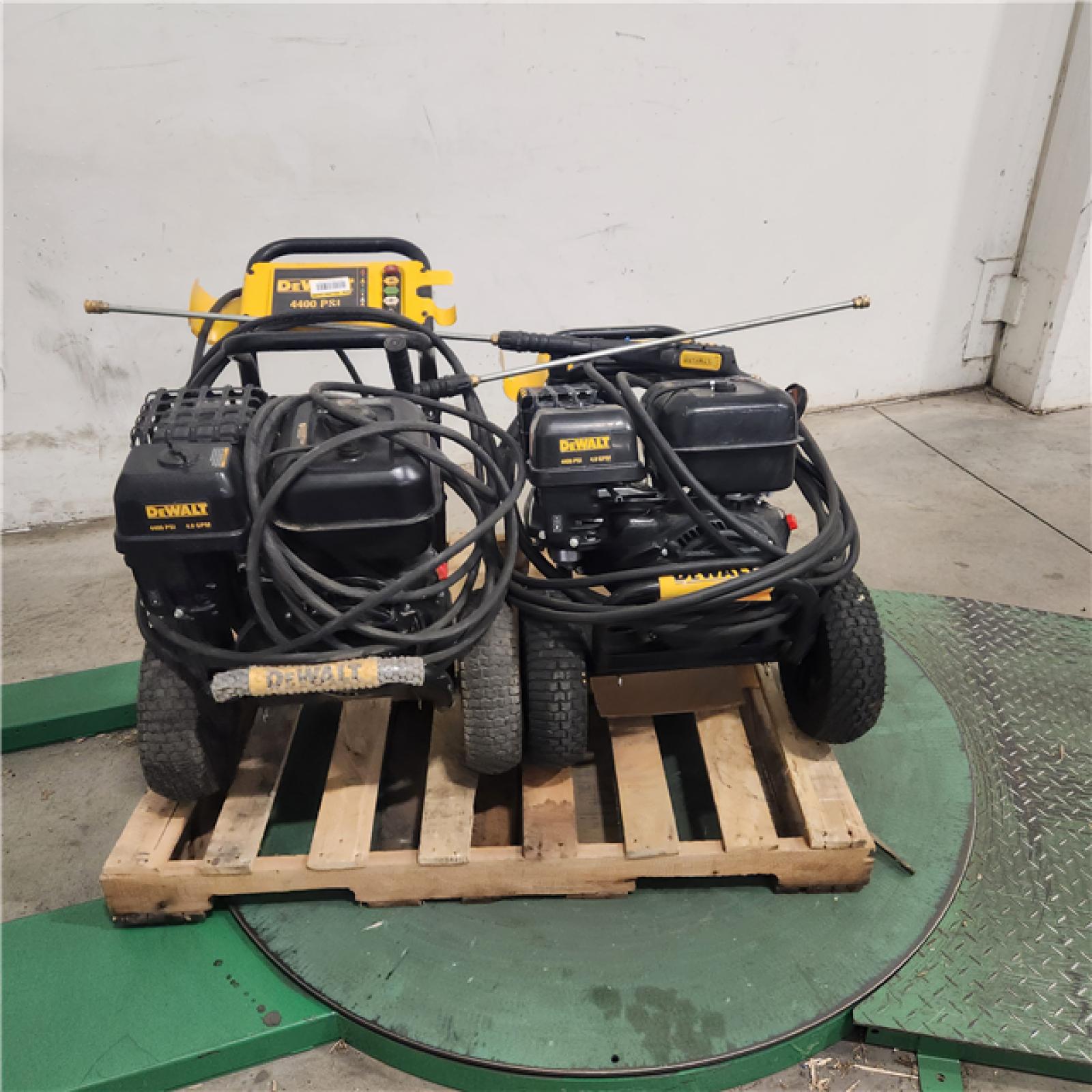 Dallas Location - As-Is  DEWALT 4400 PSI 4.0 GPM Gas Pressure Washer (Lot O f 2)