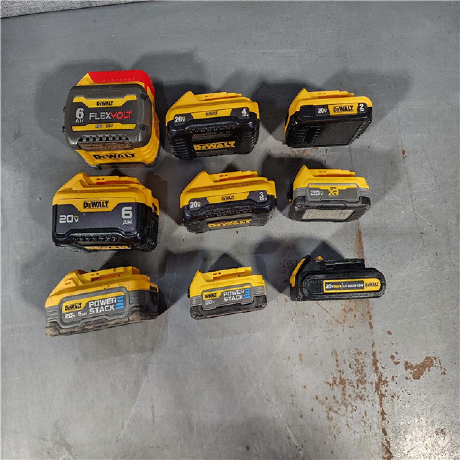 HOUSTON LOCATION - AS-IS DEWALT BATTERY PACK QTY - 15