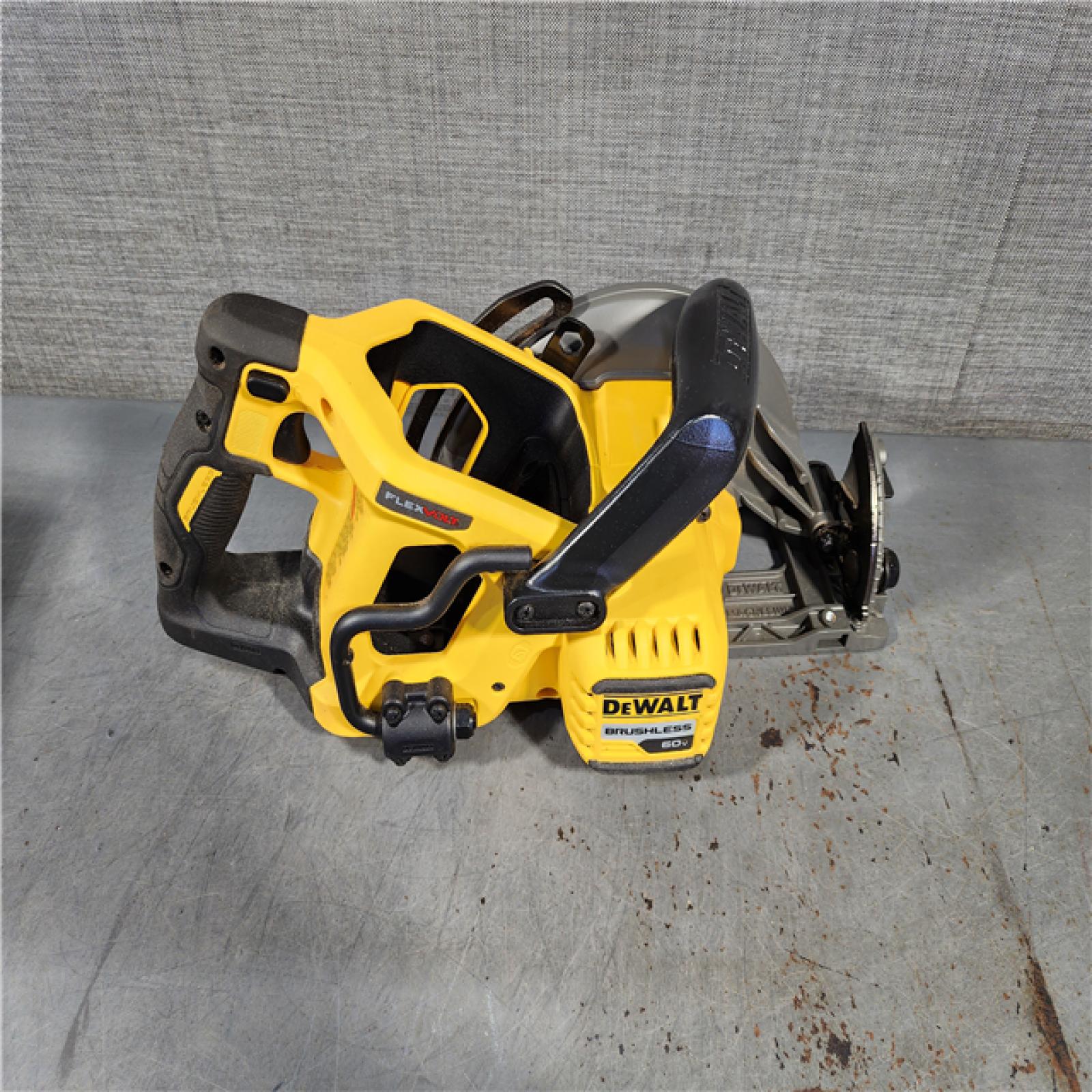 HOUSTON LOCATION - AS-IS DEWALT FLEXVOLT 60V MAX Cordless Brushless 7-1/4 in. Wormdrive Style Circular Saw (Tool Only)