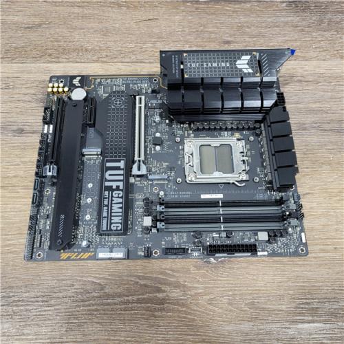 AS-IS ASUS - TUF GAMING X670E-PLUS WIFI (Socket AM5) AMD X670E ATX DDR5 Wi-Fi 6E Motherboard - Black