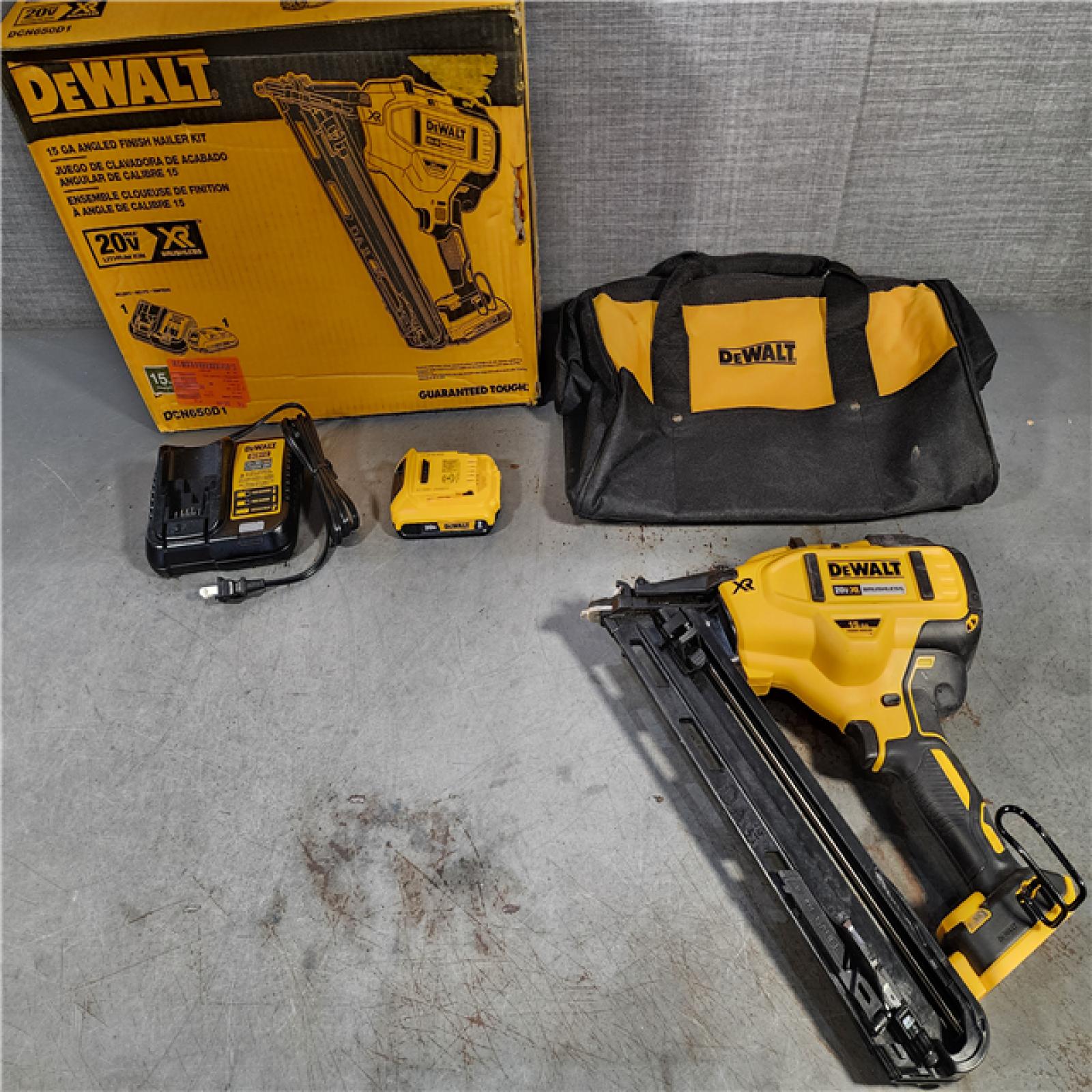 HOUSTON LOCATION - AS-IS DEWALT 20V MAX XR 15 Ga. Cordless 34 Deg Nailer 20 V