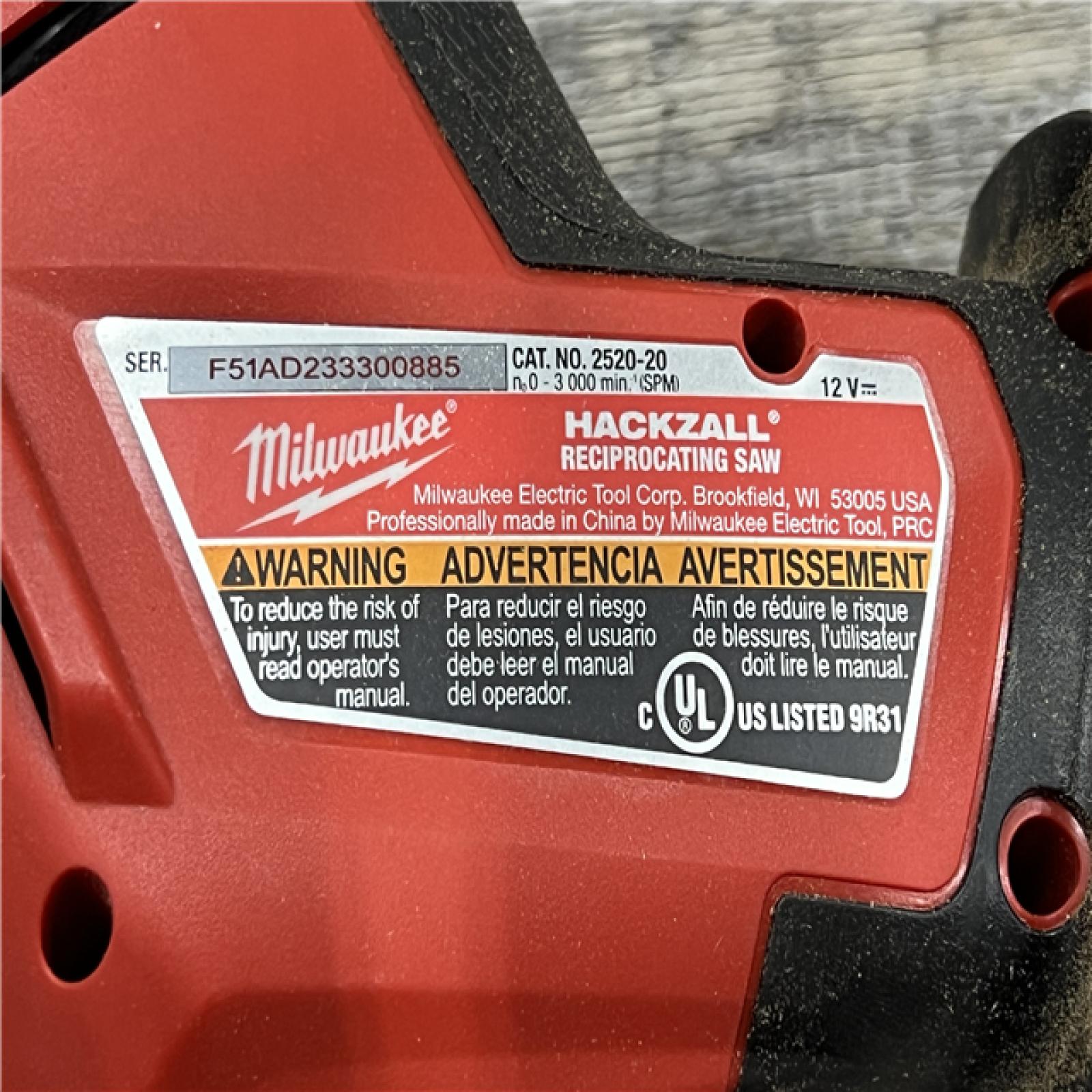 AS-IS MILWAUKEE M12 Fuel Kit De Sierra Sable Reciproca Hackzall Con 1 BaterÃ­a Milwaukee