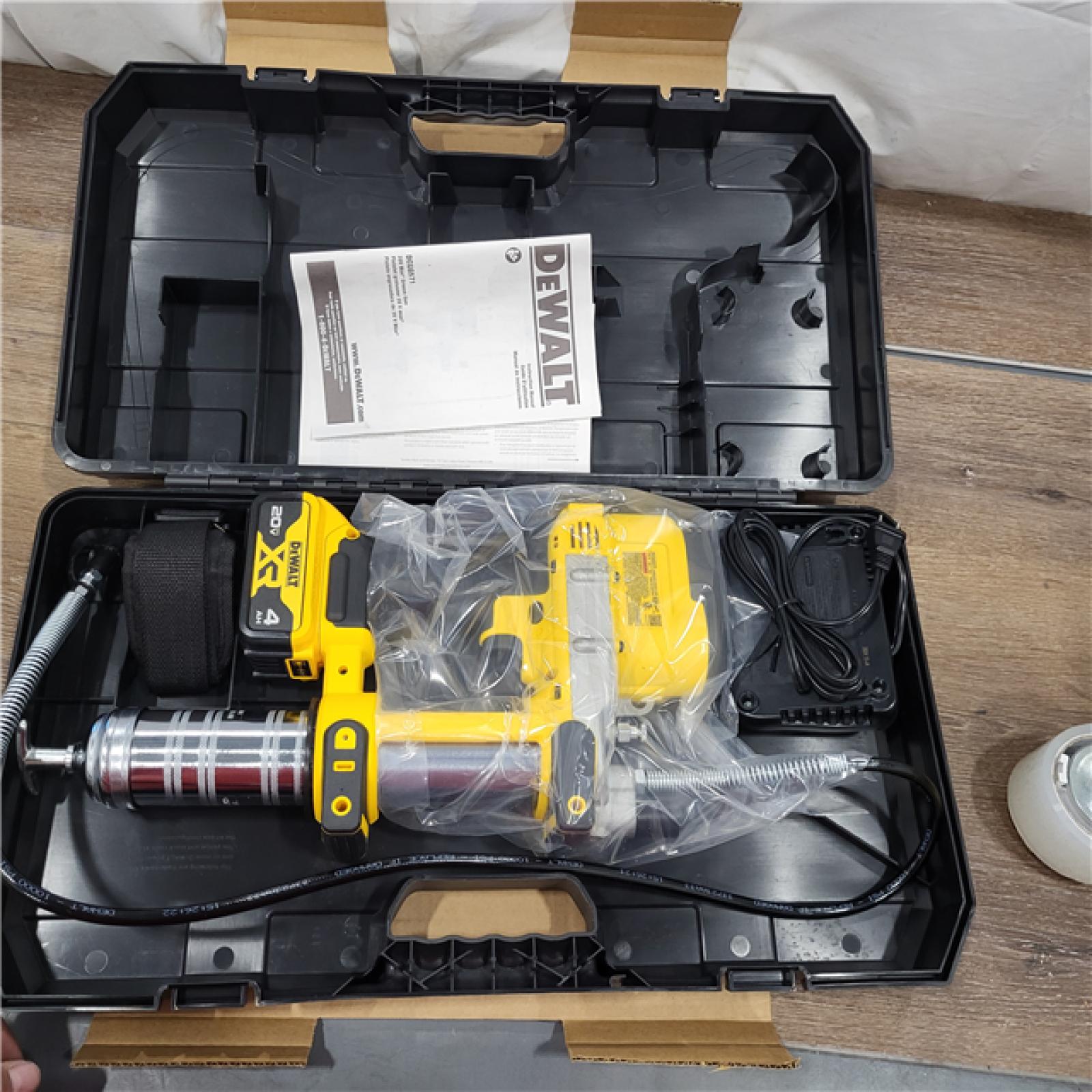 AS-IS DEWALT DCGG571M1 20V MAX Lithium Ion Grease Gun