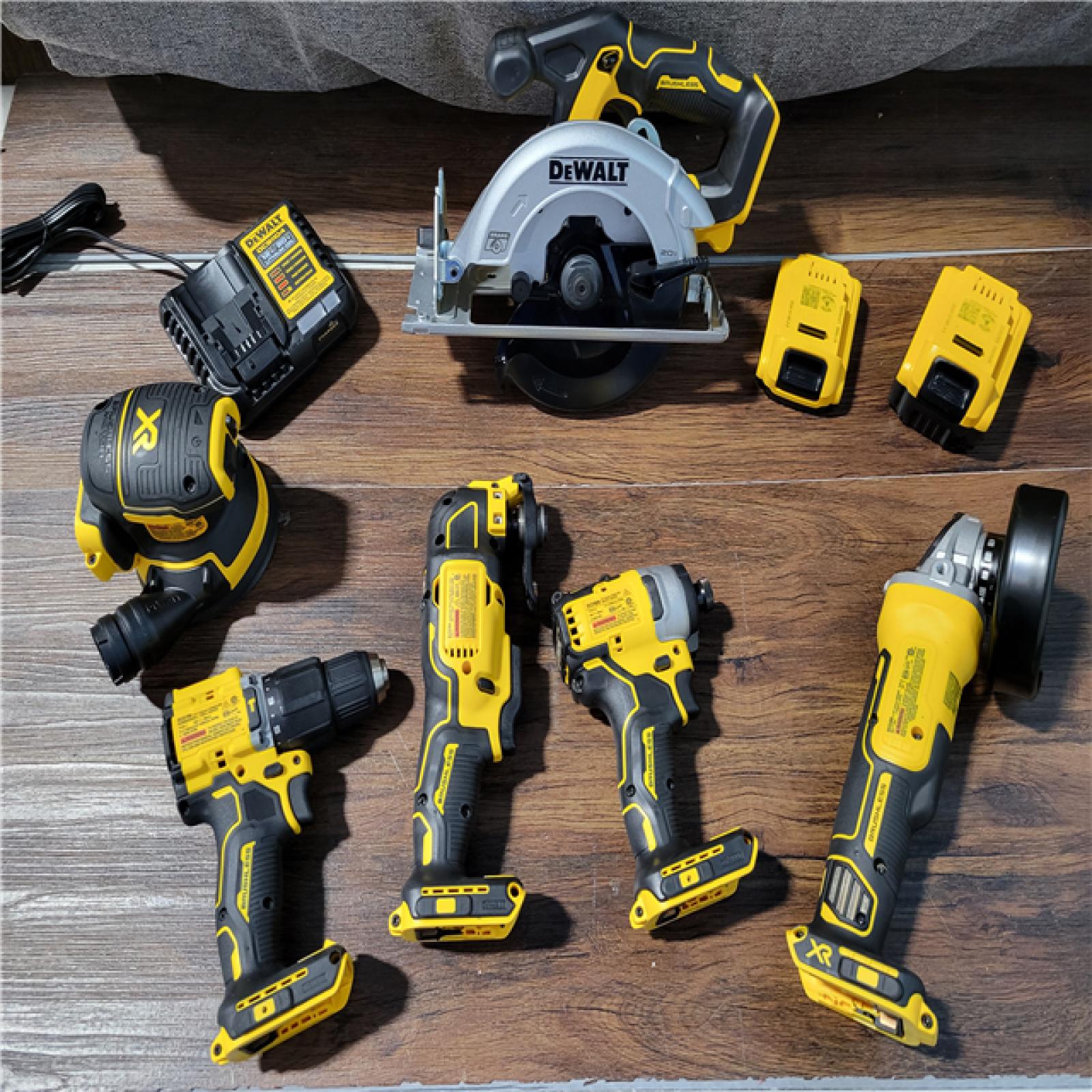 CALIFORNIA NEW DEWALT BRUSHLESS 6-TOOL COMBO KIT WITH TOUGHSYSTEM 2.0 (2 BATTERIES AND CHARGER INCLUDED)