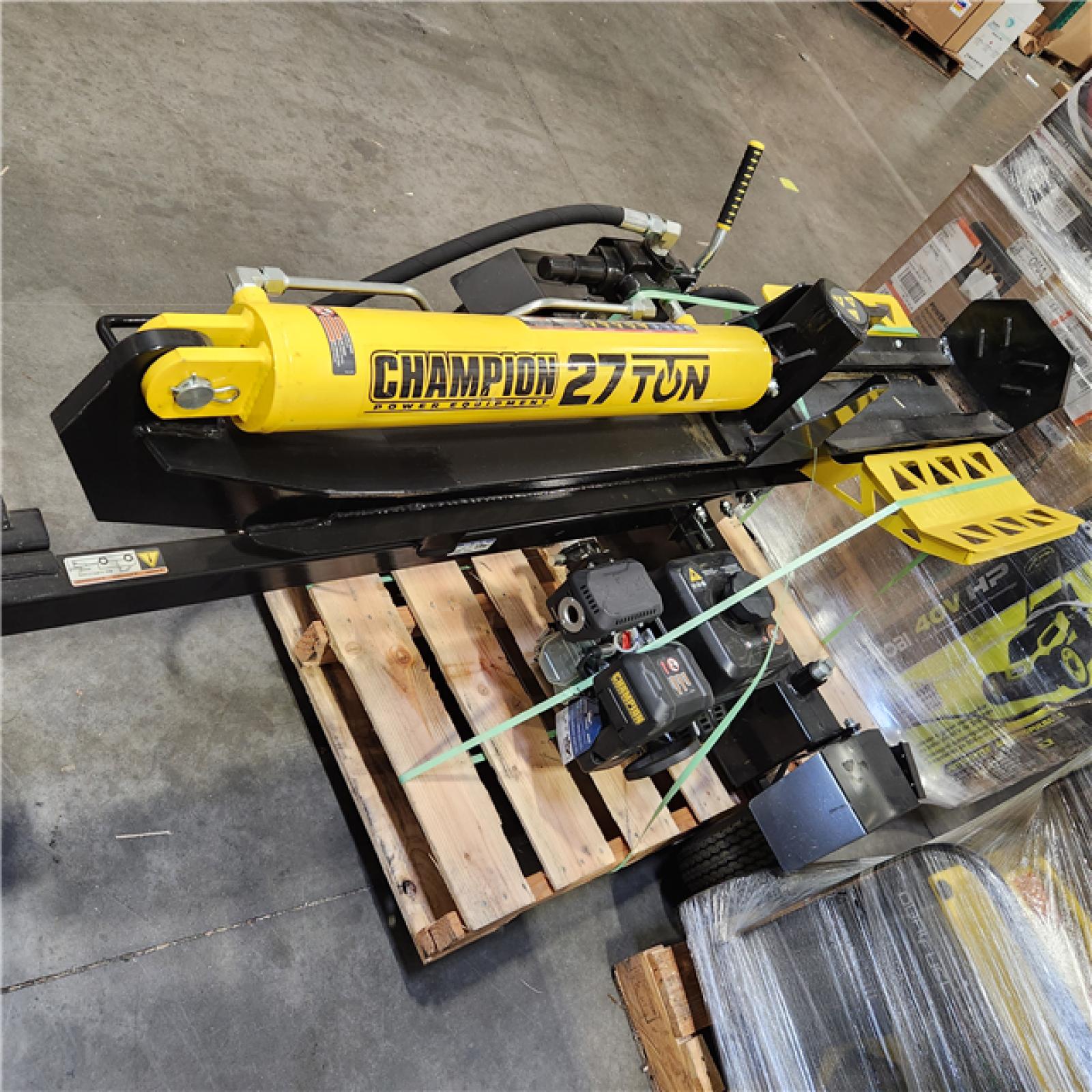 Dallas Location - As-Is Champion Power Equipment 27-Ton Gas-Powered Log Splitter