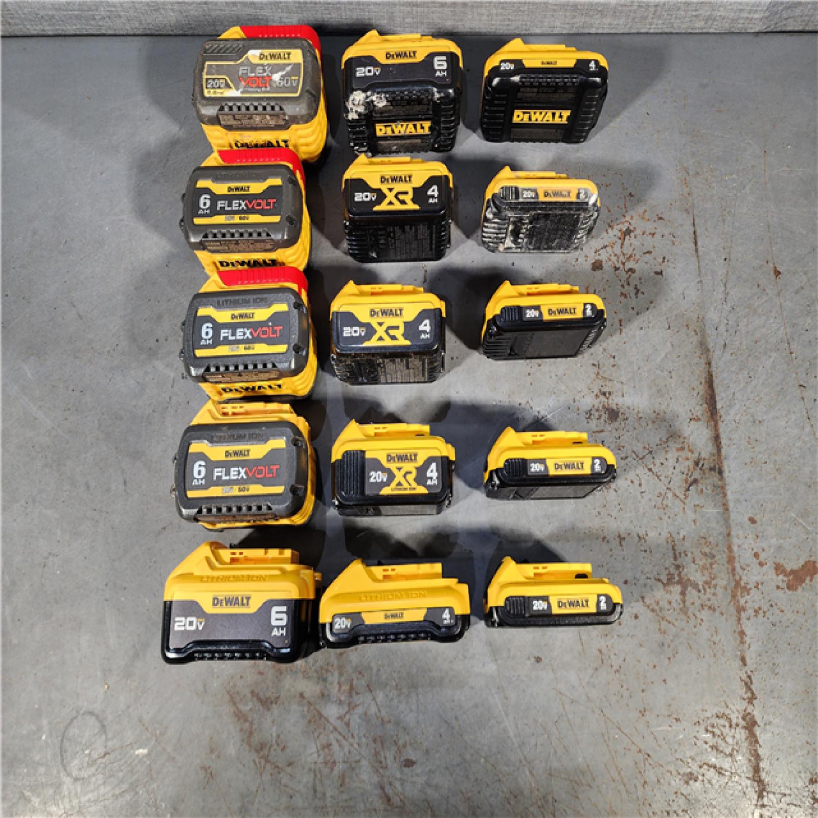 HOUSTON LOCATION - AS-IS DEWALT BATTERY PACK QTY - 15