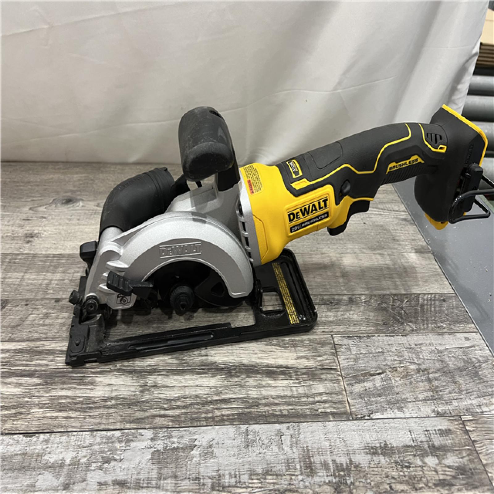 AS-IS DEWALT ATOMIC 20V MAX Cordless Brushless 4-1/2 in. Circular Saw (Tool Only)