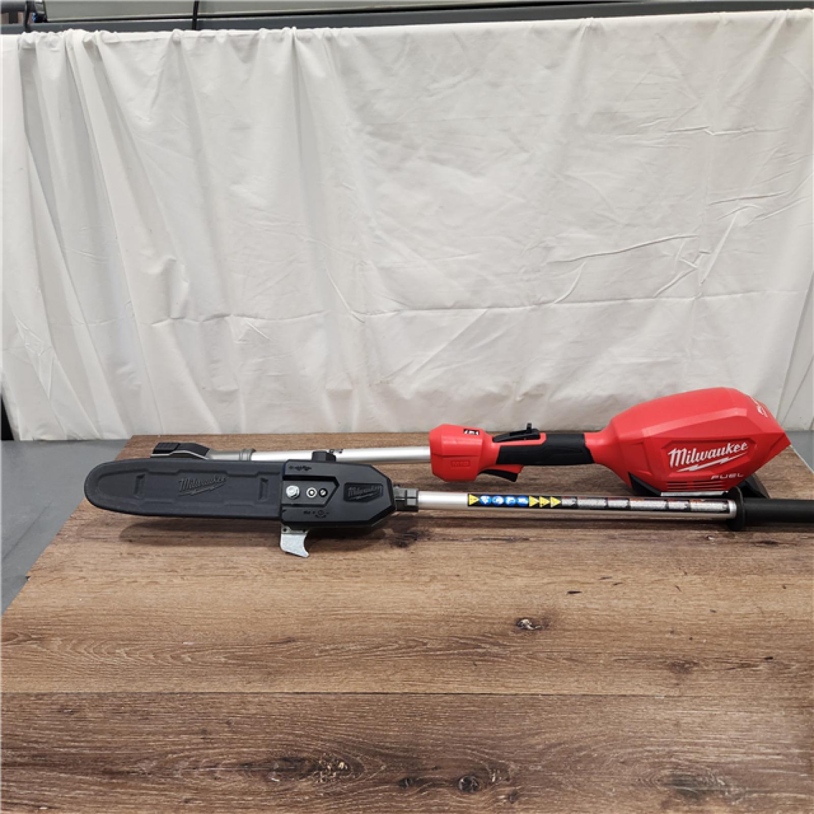 AS-IS M18 FUEL 10 in. 18V Lithium-Ion Brushless Cordless Pole Saw with Attachment Capability (Tool-Only)