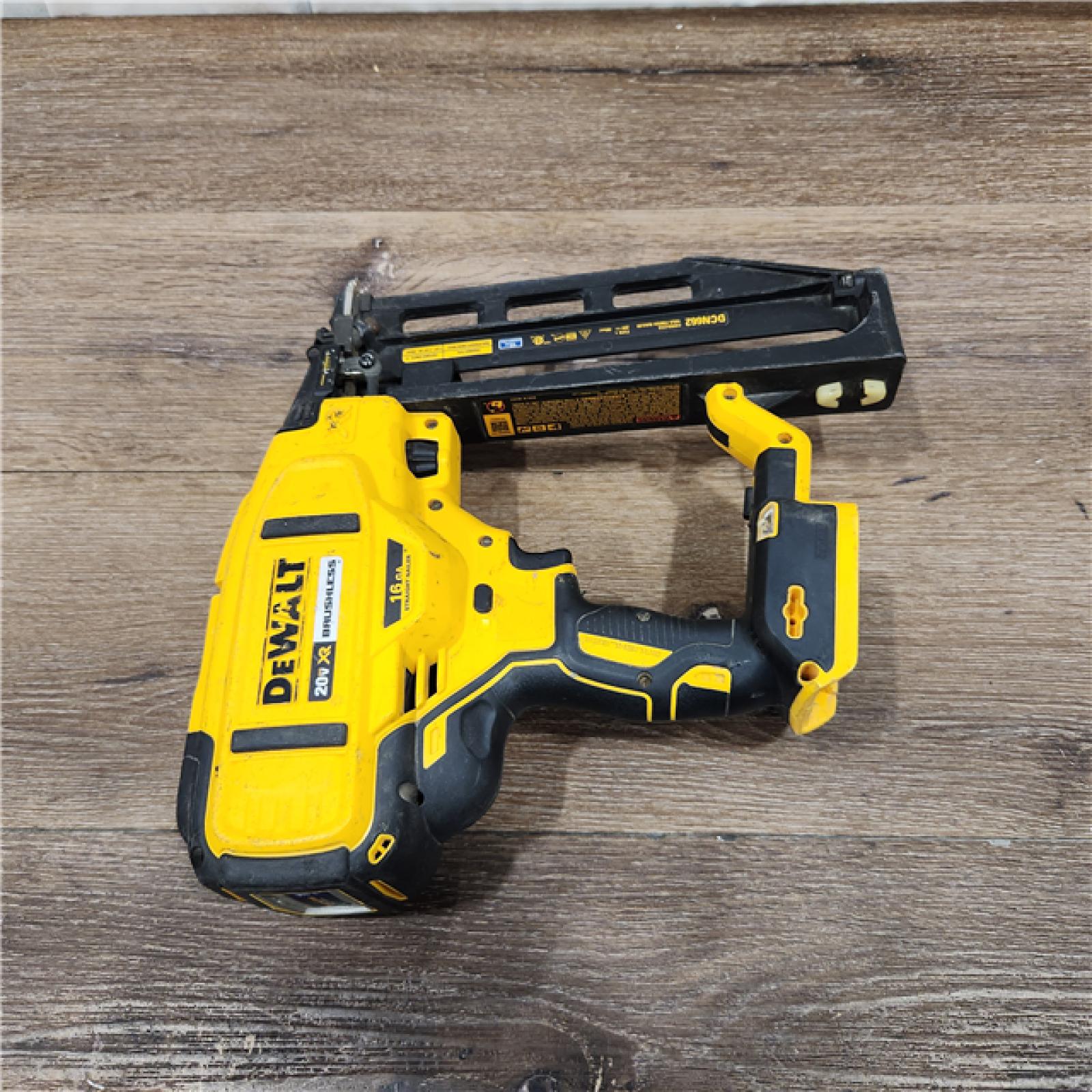 AS-IS 20V MAX XR 16-Gauge Lithium-Ion Cordless Finish Nailer (Tool Only)