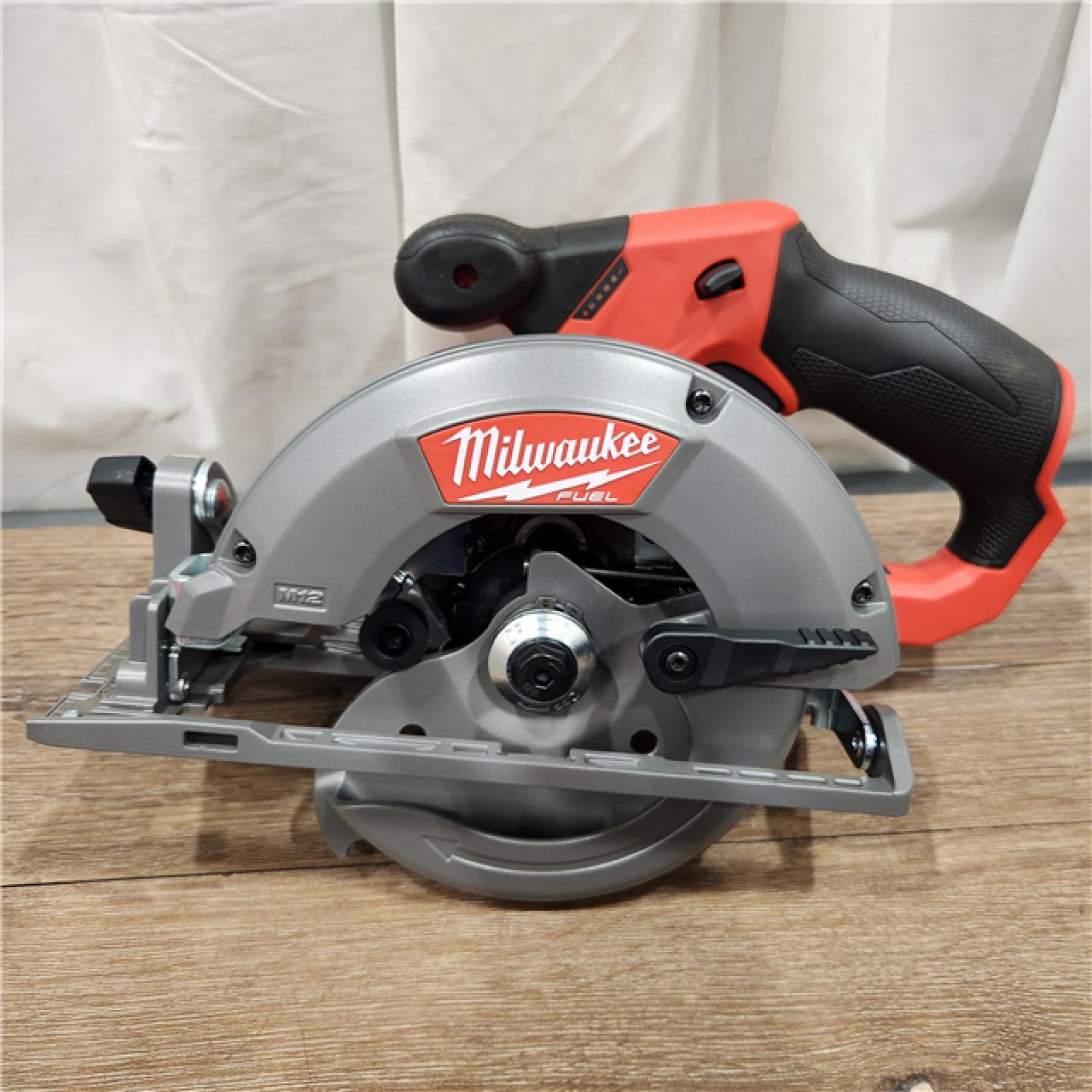 AS-IS Milwaukee 2530-20 - M12 Fuel 5-1/2  12V Cordless Brushless Circular Saw Bare Tool