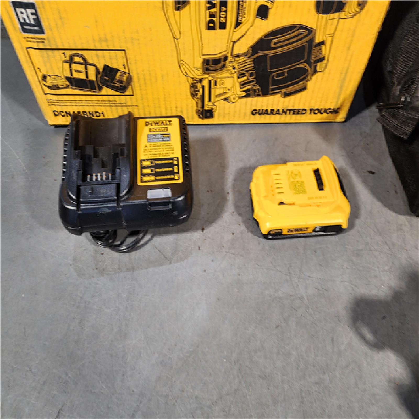 HOUSTON LOCATION - AS-IS DEWALT 2007898 Roofing Nailer Cordless