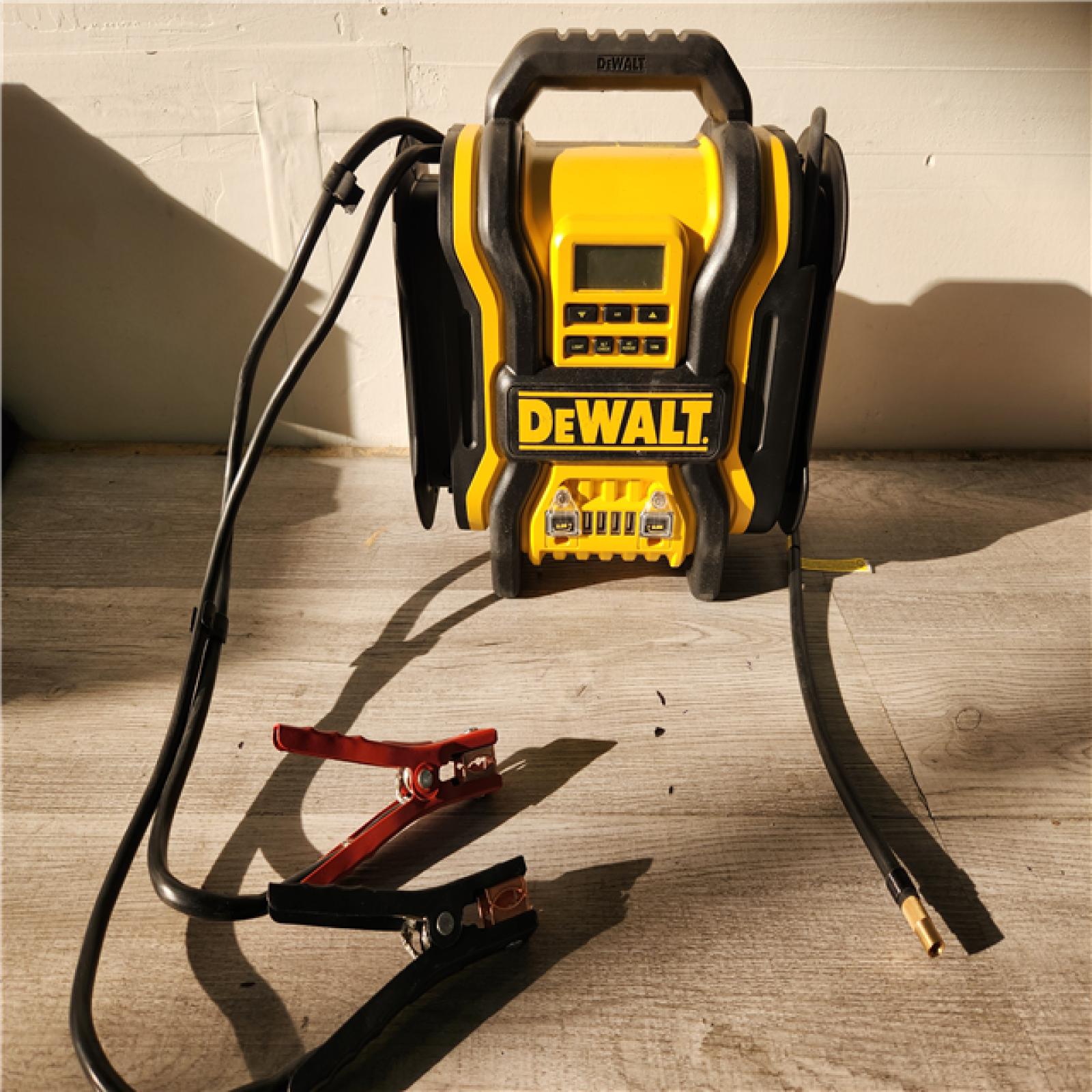 Phoenix Location  DEWALT Portable Power 2000 Peak Amp Jump Starter w/Digital Compressor