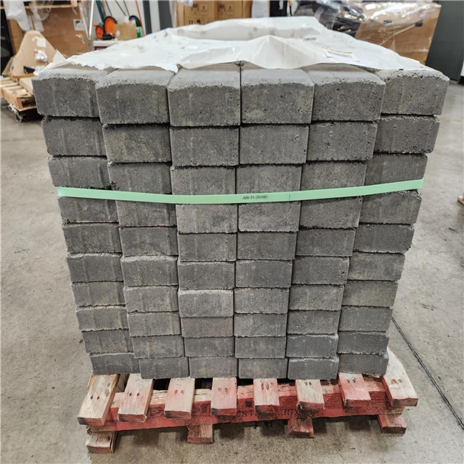 Phoenix Location Pavestone  Plaza 8.27 in. L x 5.51 in. W x 2.36 in. H Rectangle Granite Blend Concrete Paver (300-Pieces/95 sq. ft./Pallet)