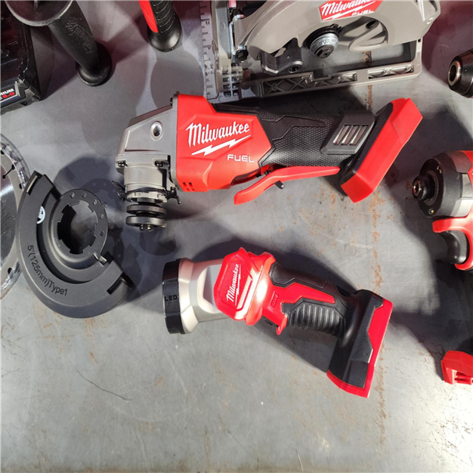 HOUSTON LOCATION - AS-IS (APPEARS LIKE NEW) Milwaukee  M18 FUEL 5-TOOL COMBO KIT