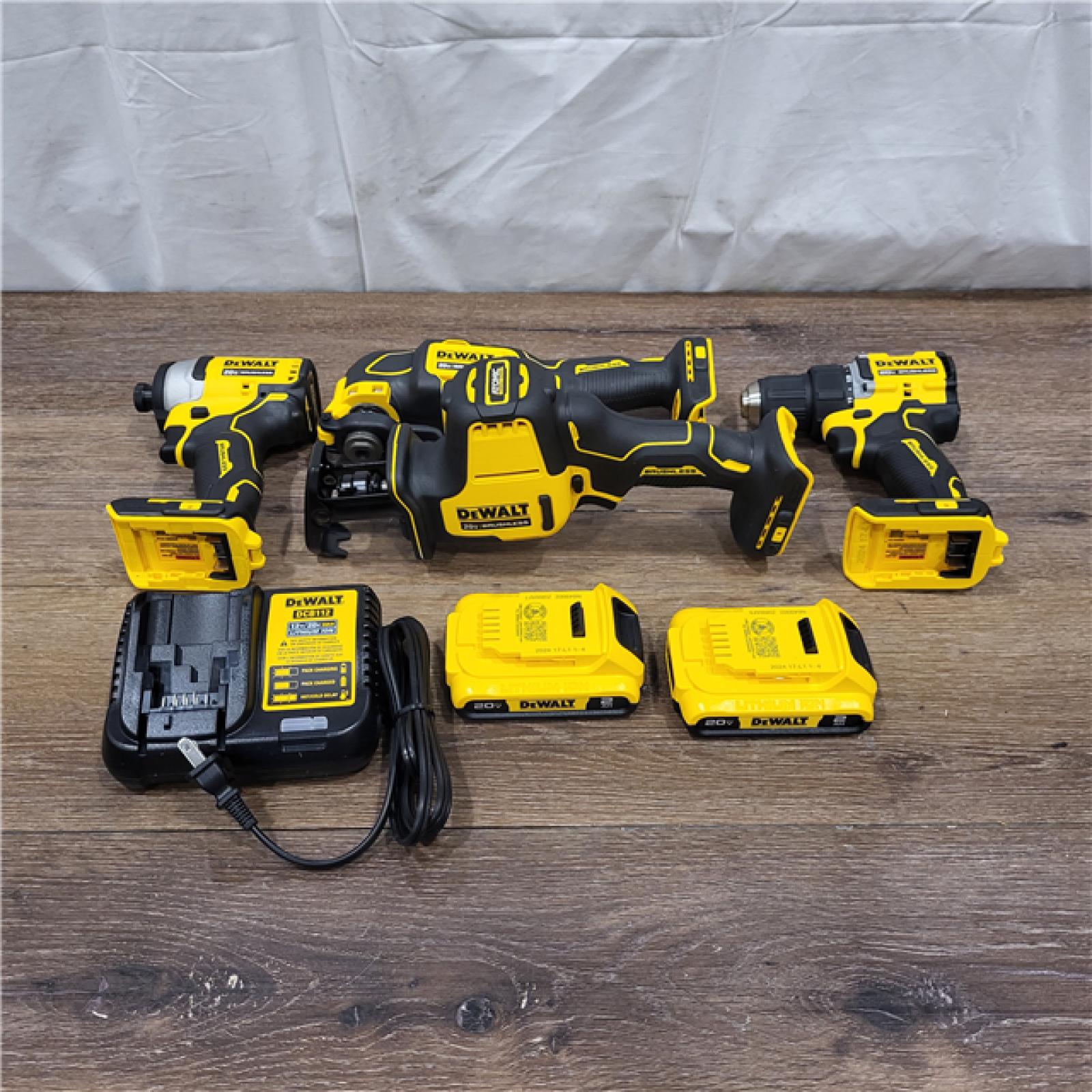 AS-IS DEWALT 20V MAX* XR 4-Tool Combo Kit