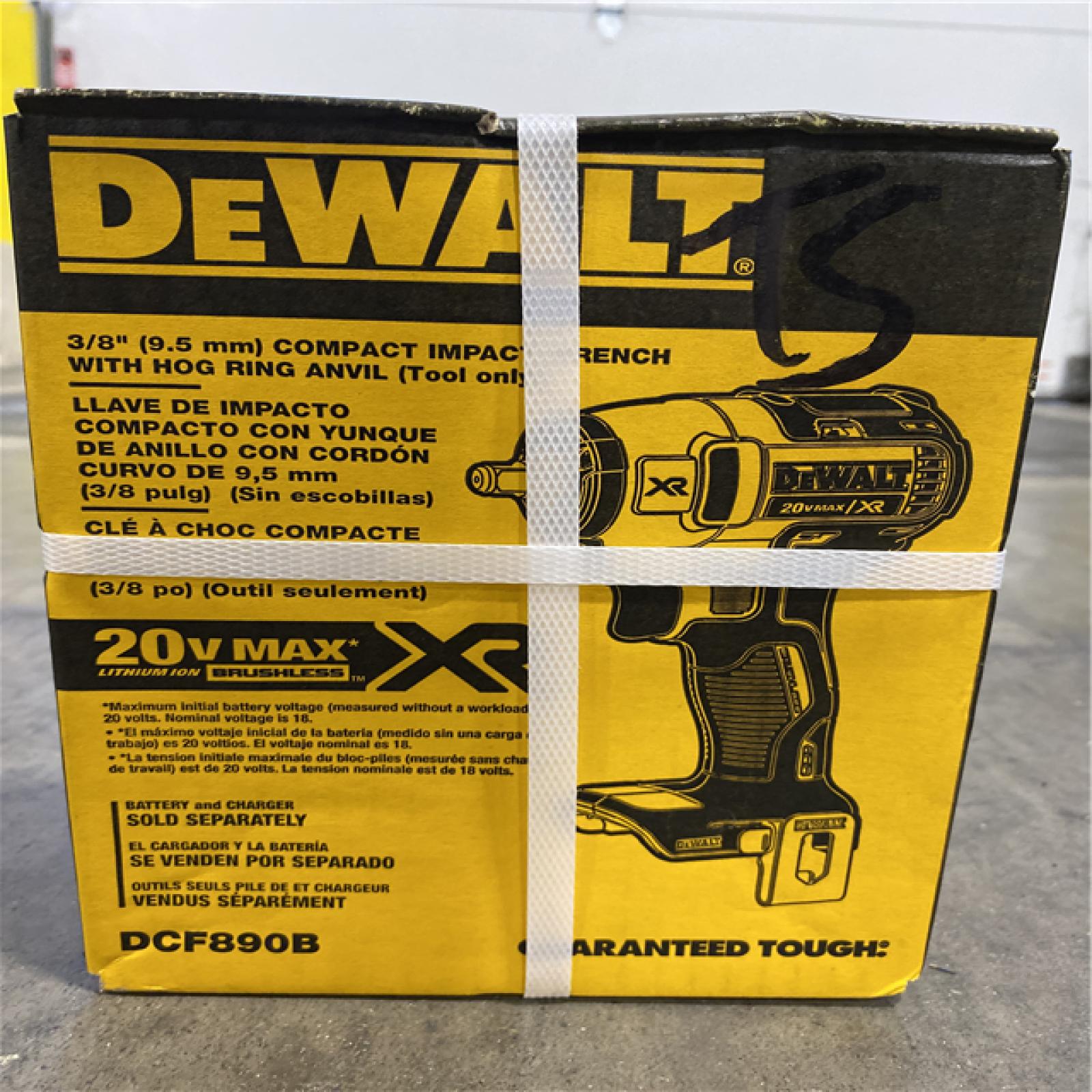 NEW! -  DEWALT 20V MAX XR Cordless Brushless 3/8 in. Compact Impact Wrench (Tool Only)