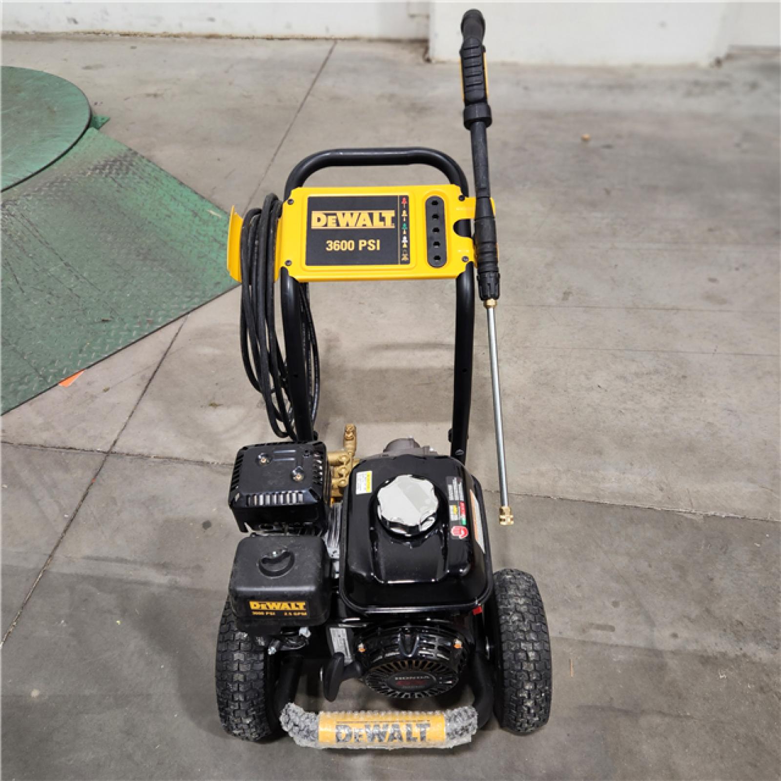 Dallas Location - As-Is DEWALT 3600 PSI 2.5 GPM Gas Pressure Washer