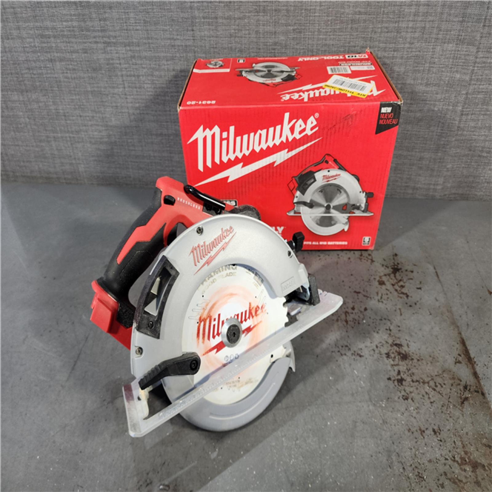 HOUSTON LOCATION - AS-IS Milwaukee M18 7-1/4  18V Brushless Circular Saw 2631-20 (Bare Tool)